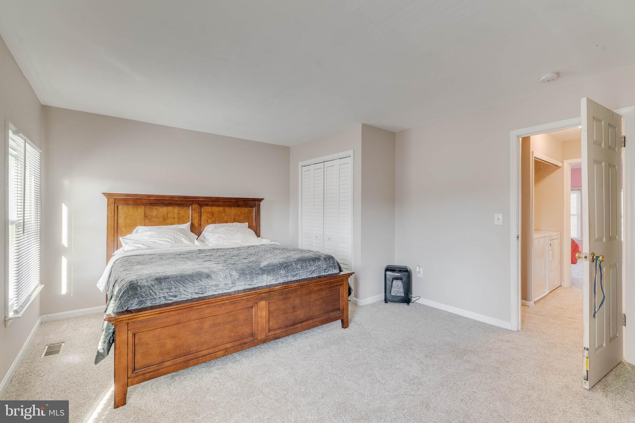 ROUNDHOUSE SQUARE - Residential