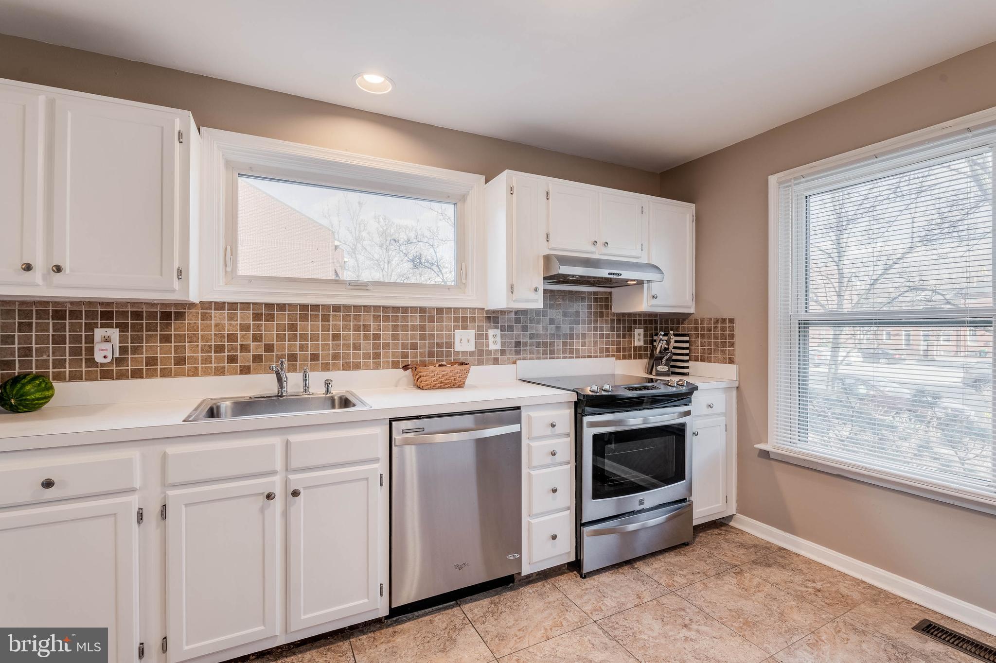 ROUNDHOUSE SQUARE - Residential