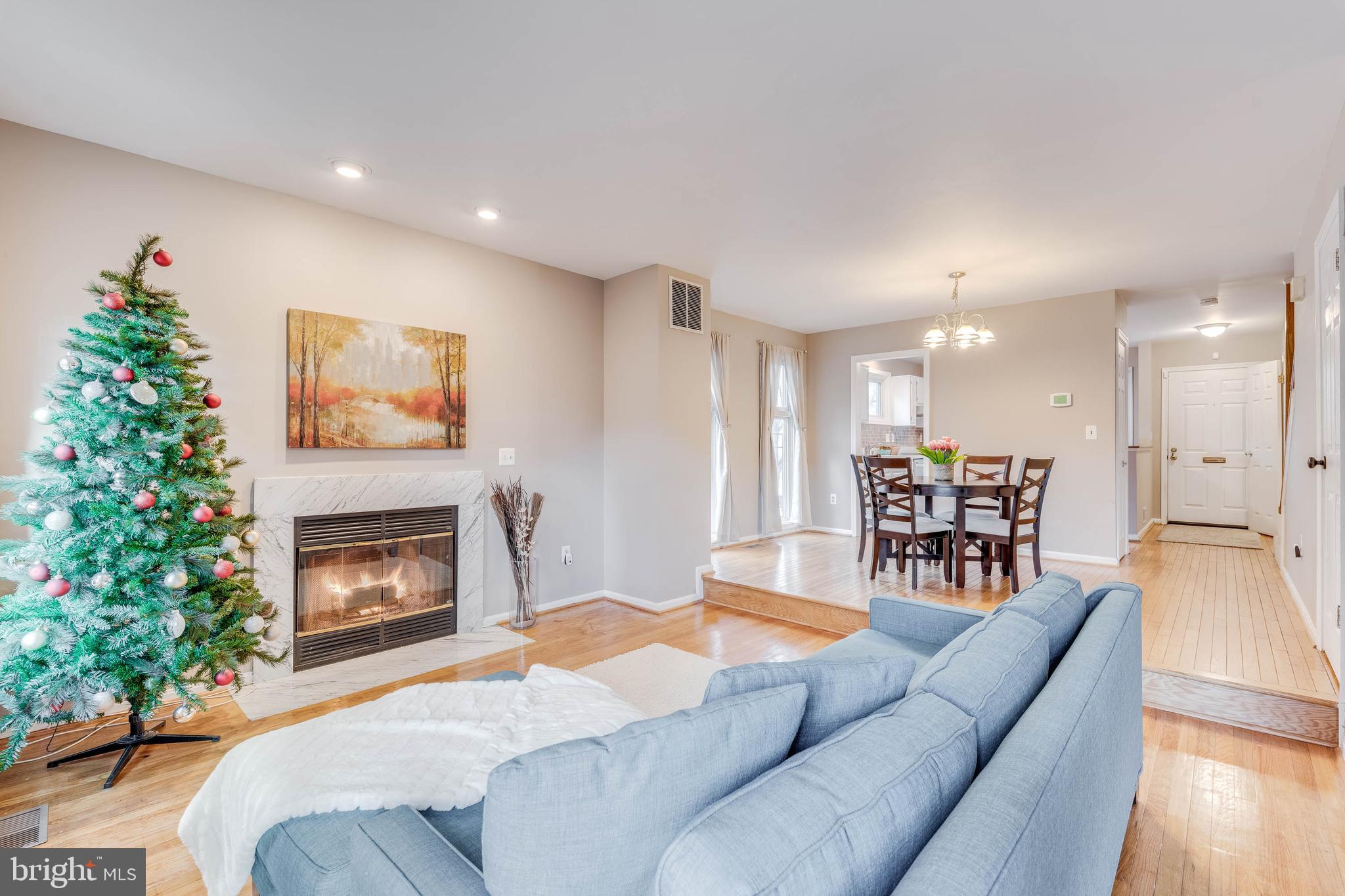 ROUNDHOUSE SQUARE - Residential