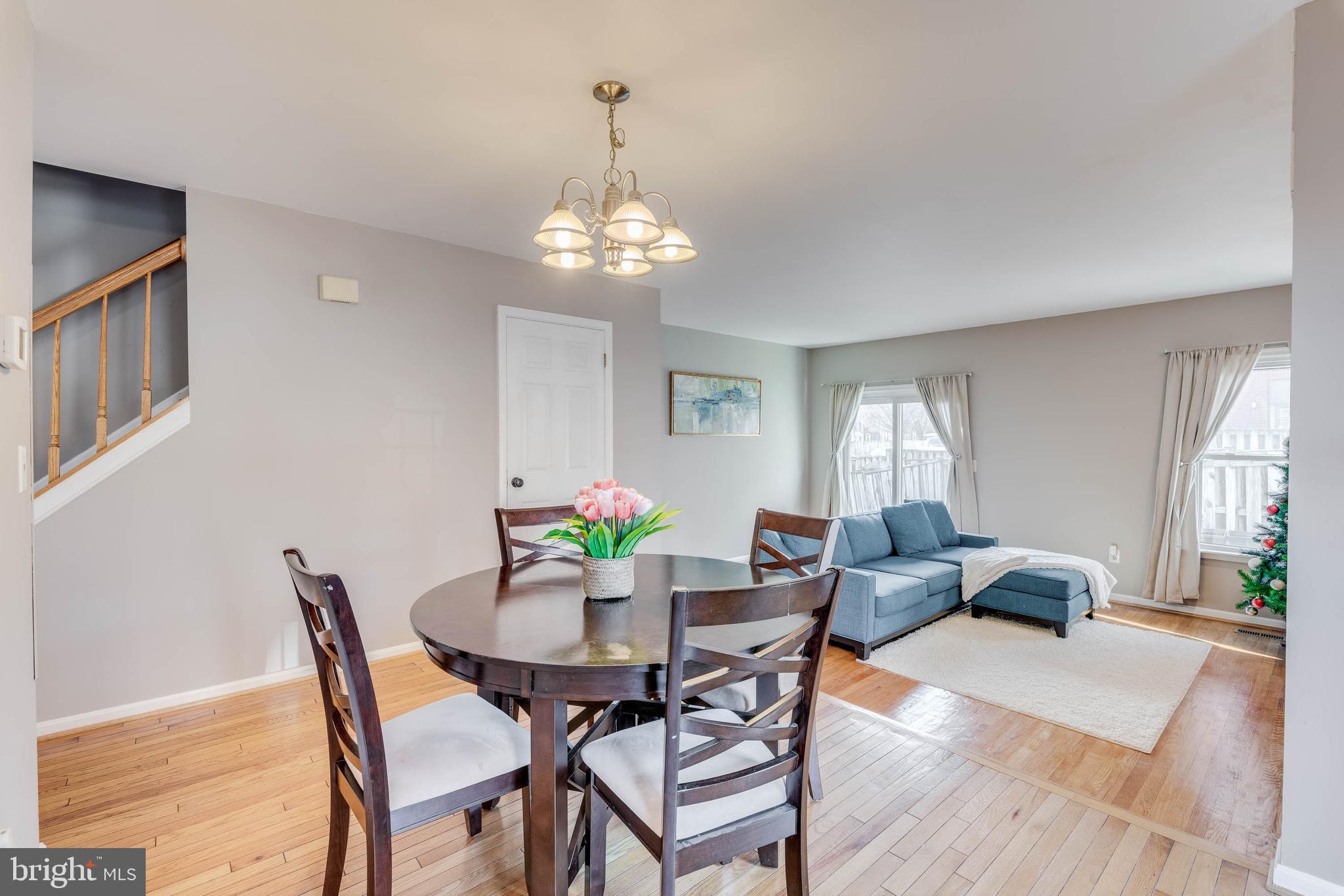 ROUNDHOUSE SQUARE - Residential