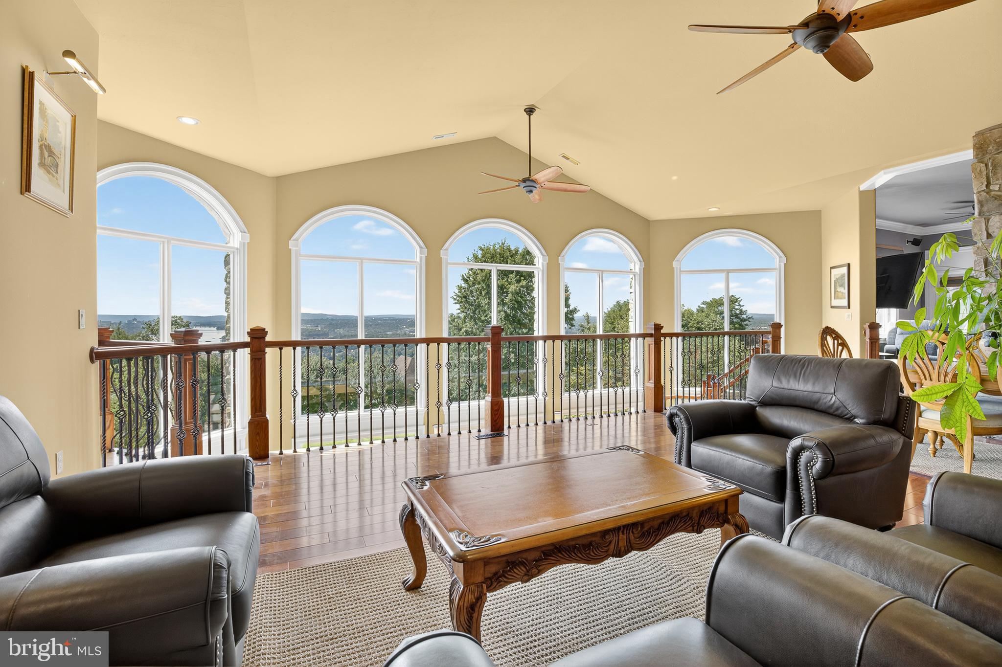 RIVER BEND - Residential