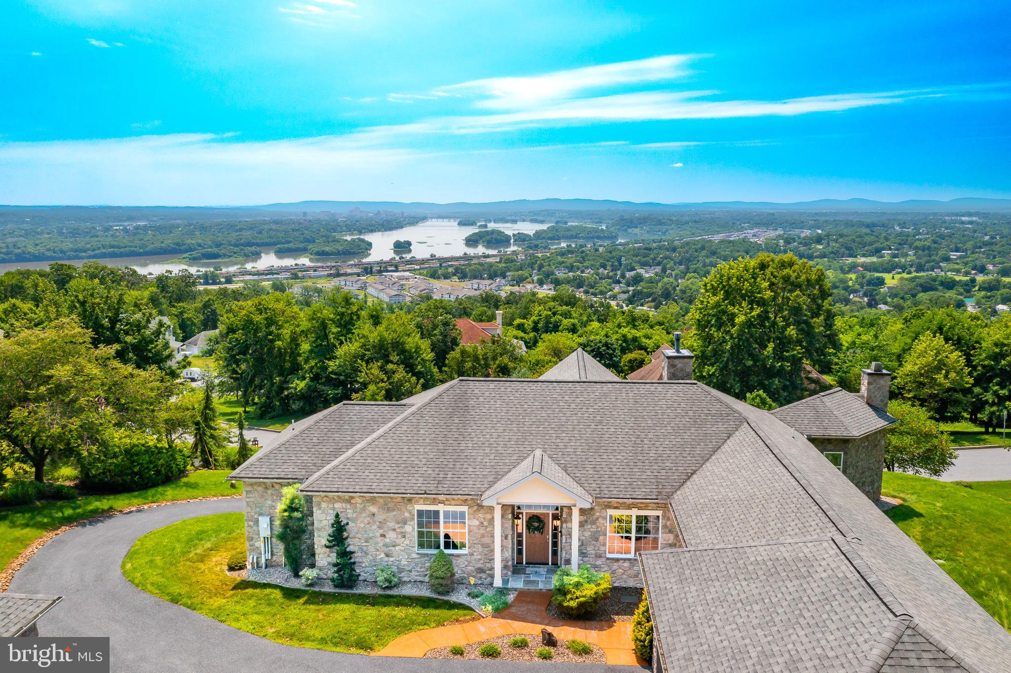 RIVER BEND - Residential