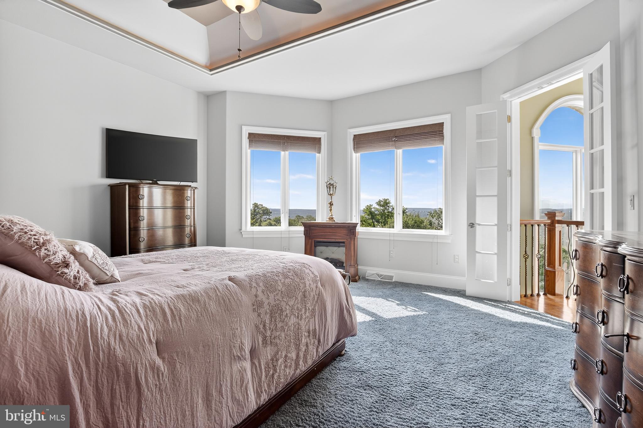 RIVER BEND - Residential