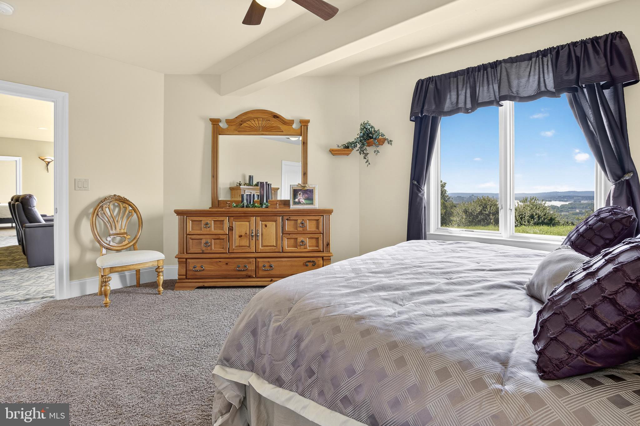 RIVER BEND - Residential