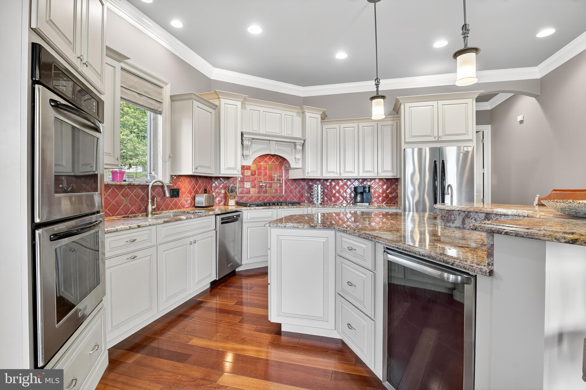 RIVER BEND - Residential