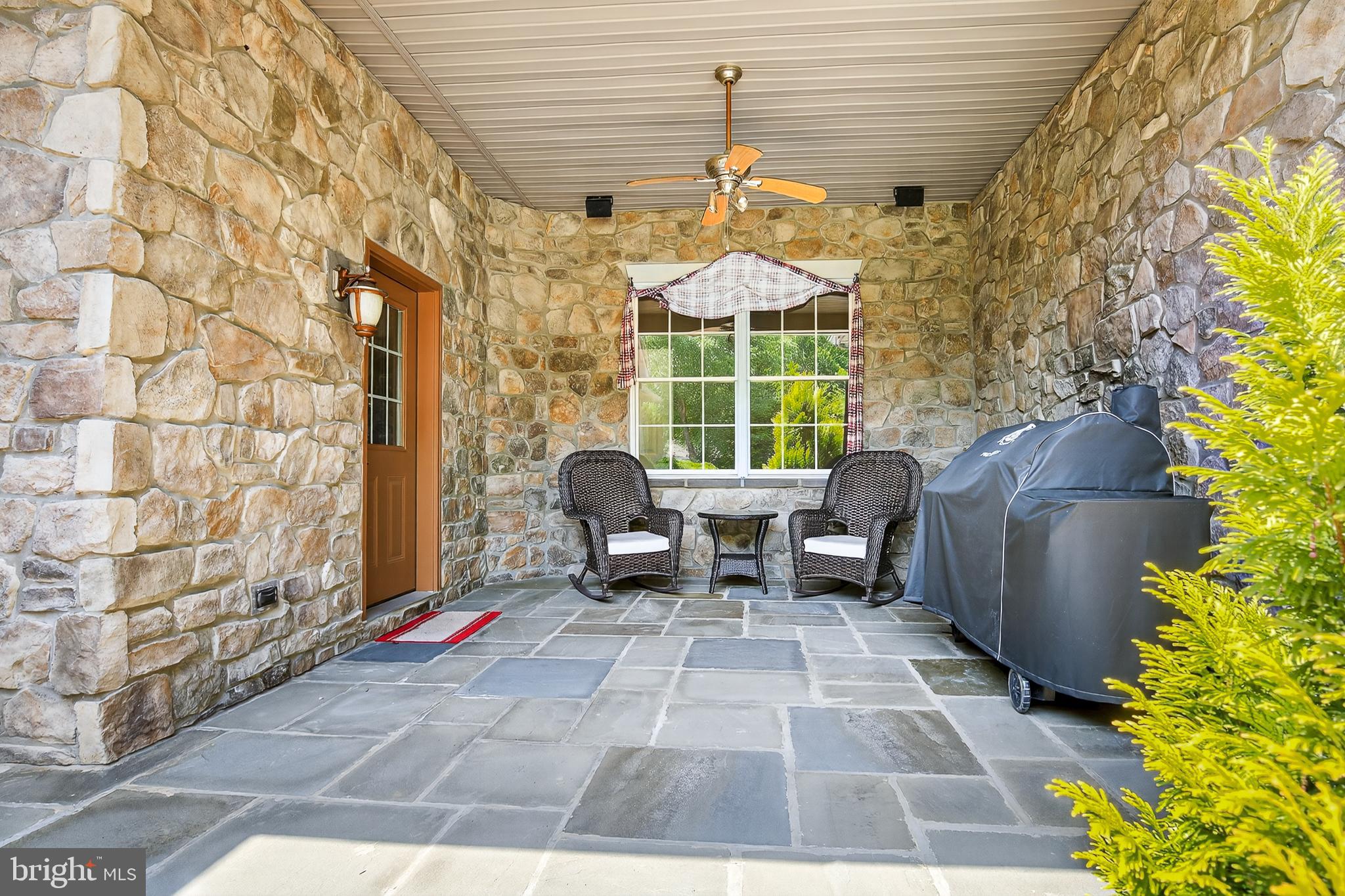 RIVER BEND - Residential