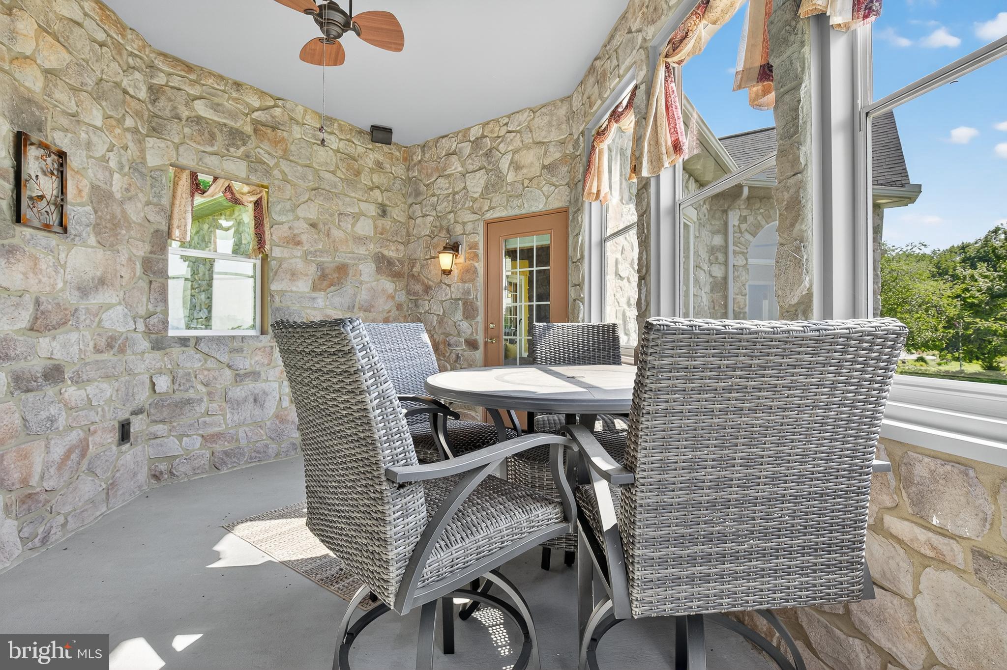 RIVER BEND - Residential