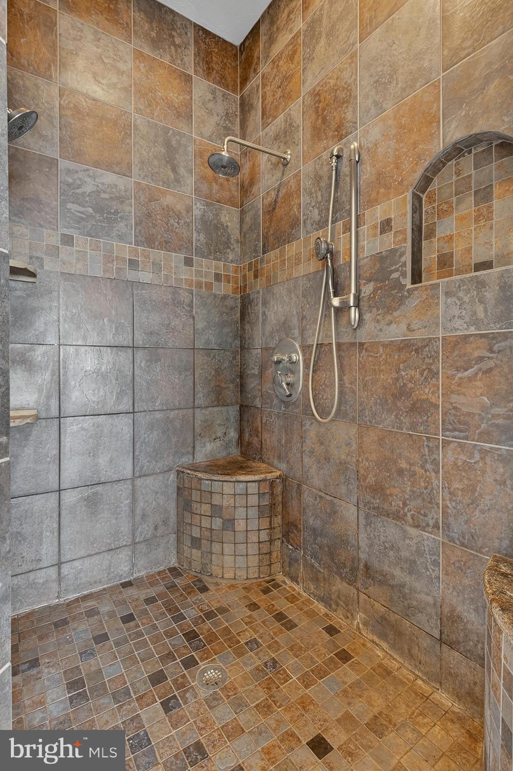 RIVER BEND - Residential