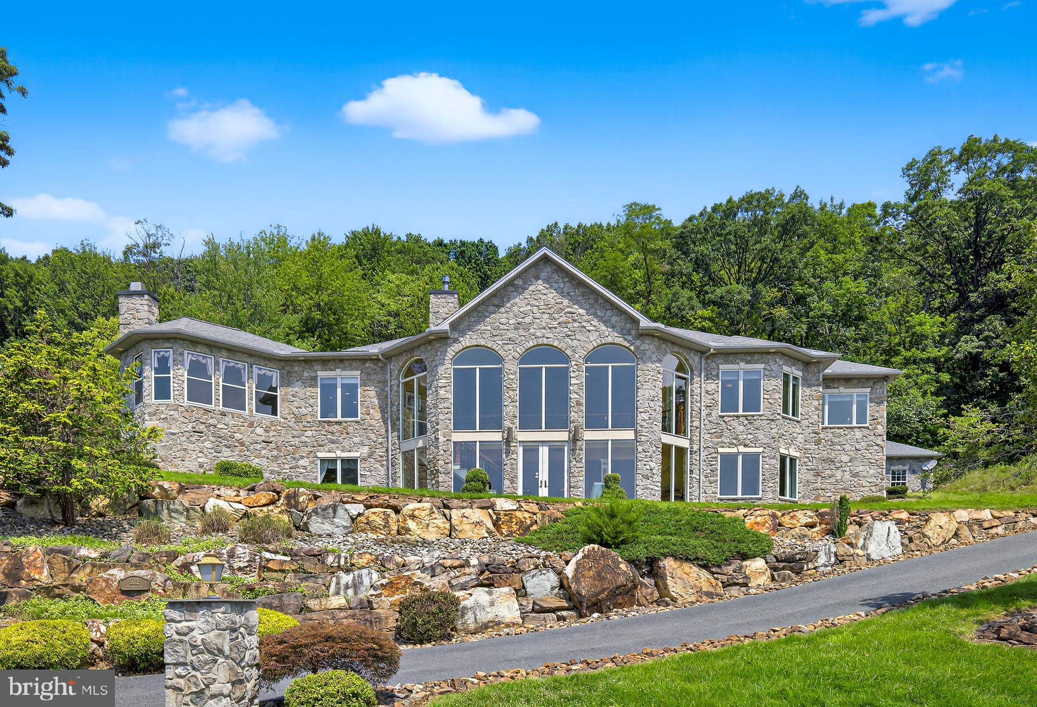 RIVER BEND - Residential