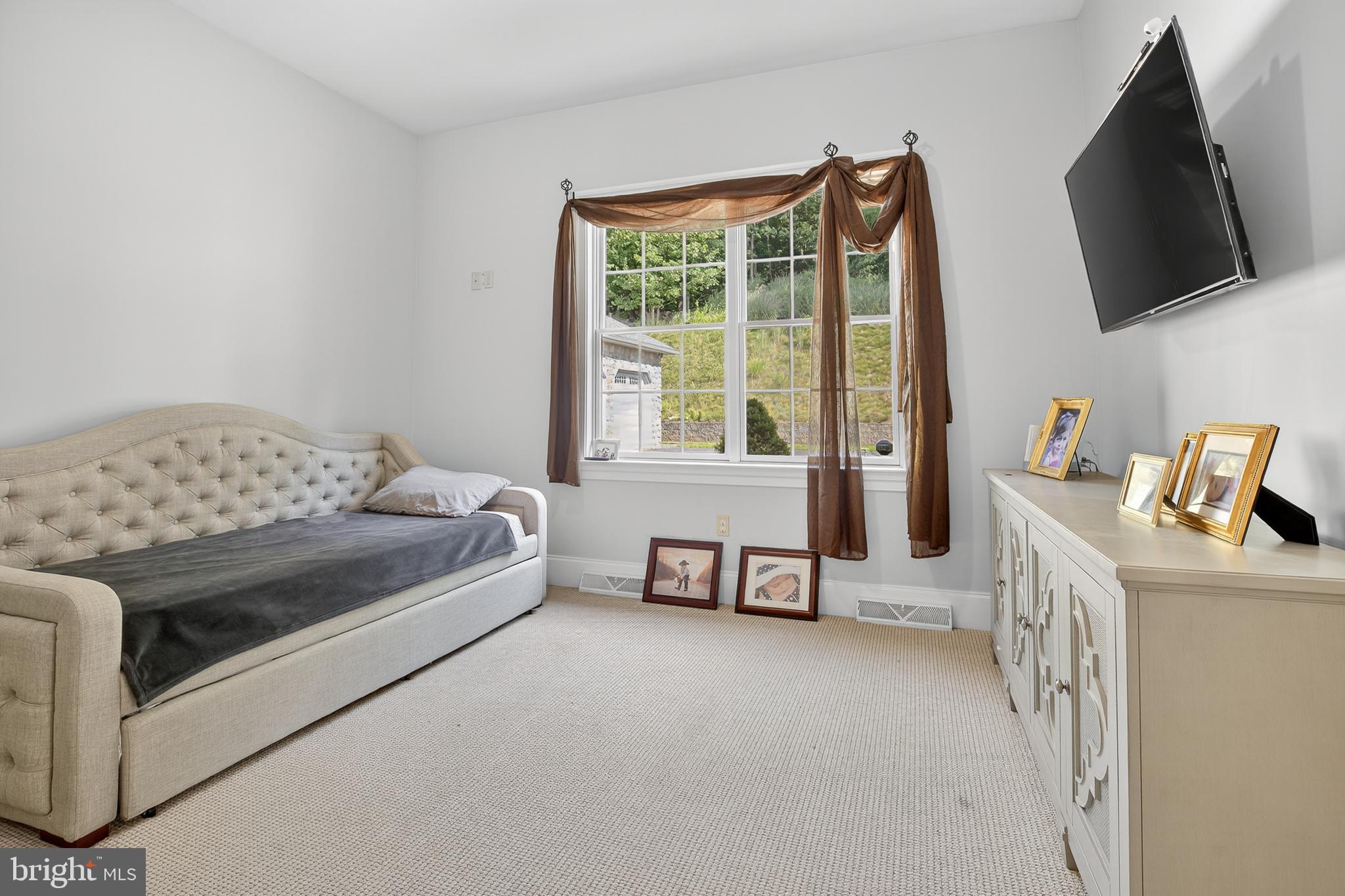 RIVER BEND - Residential