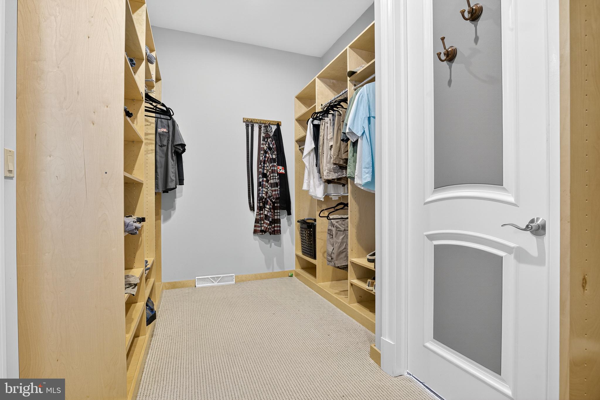 RIVER BEND - Residential