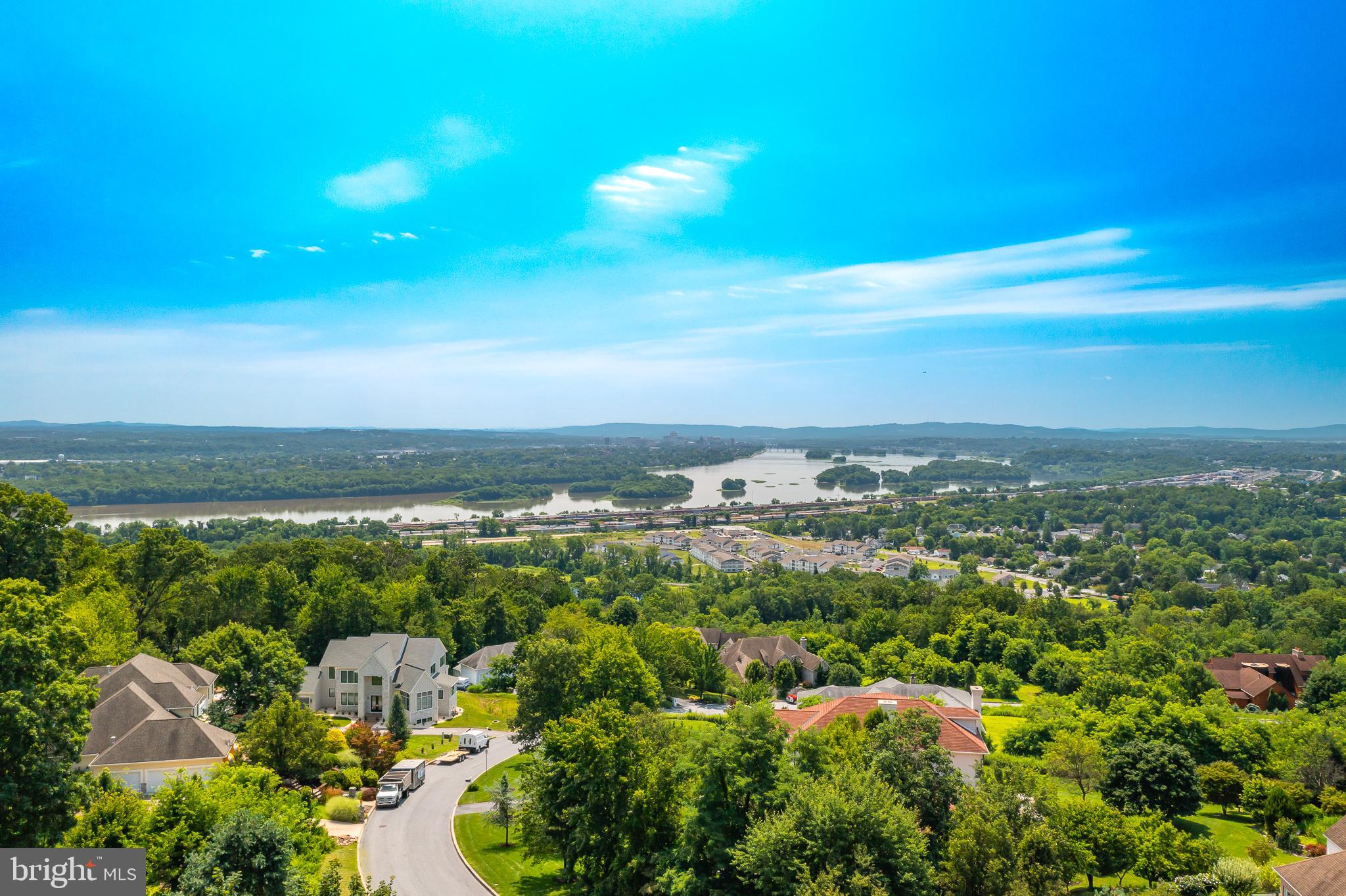 RIVER BEND - Residential
