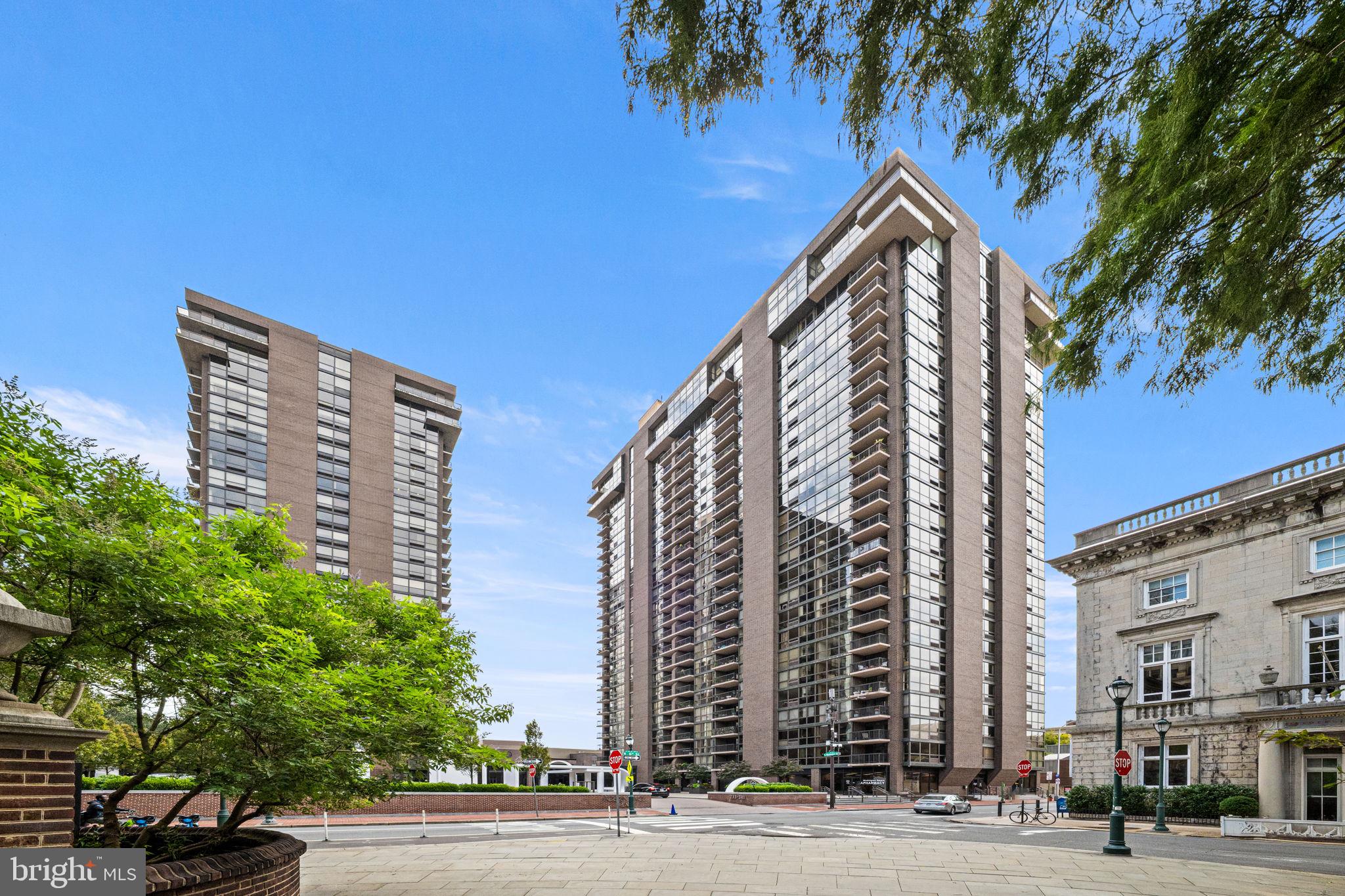 241 S 6TH STREET 1106C