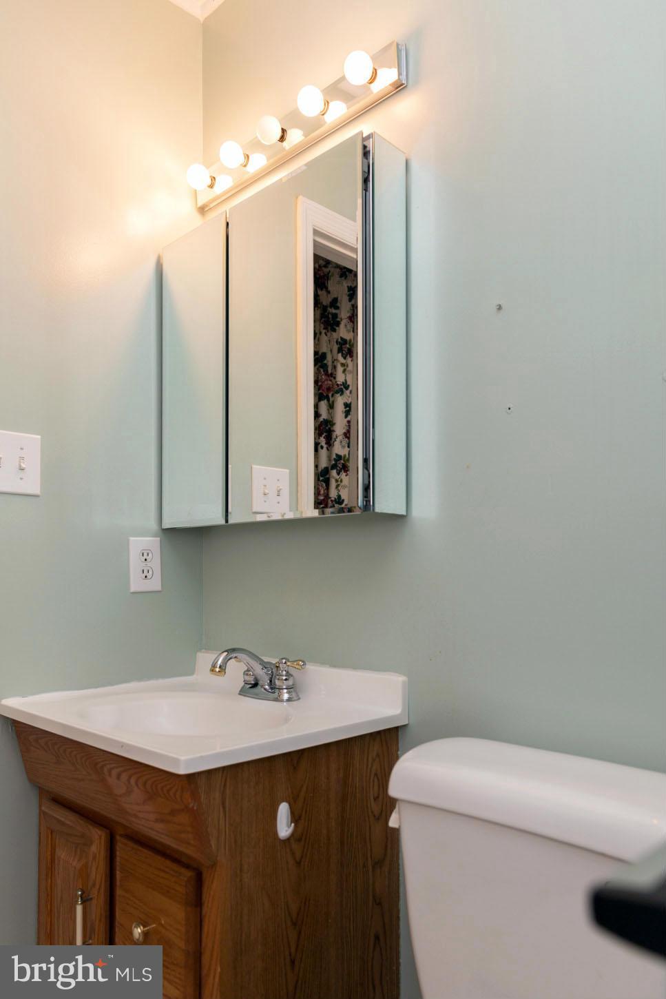 LAKE RIDGE/PROMONTRY OAK - Residential