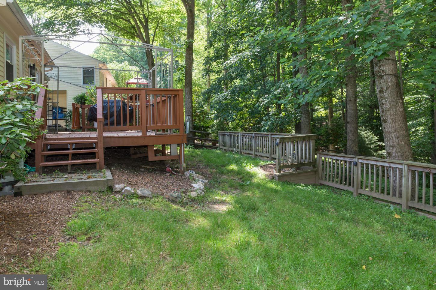 LAKE RIDGE/PROMONTRY OAK - Residential