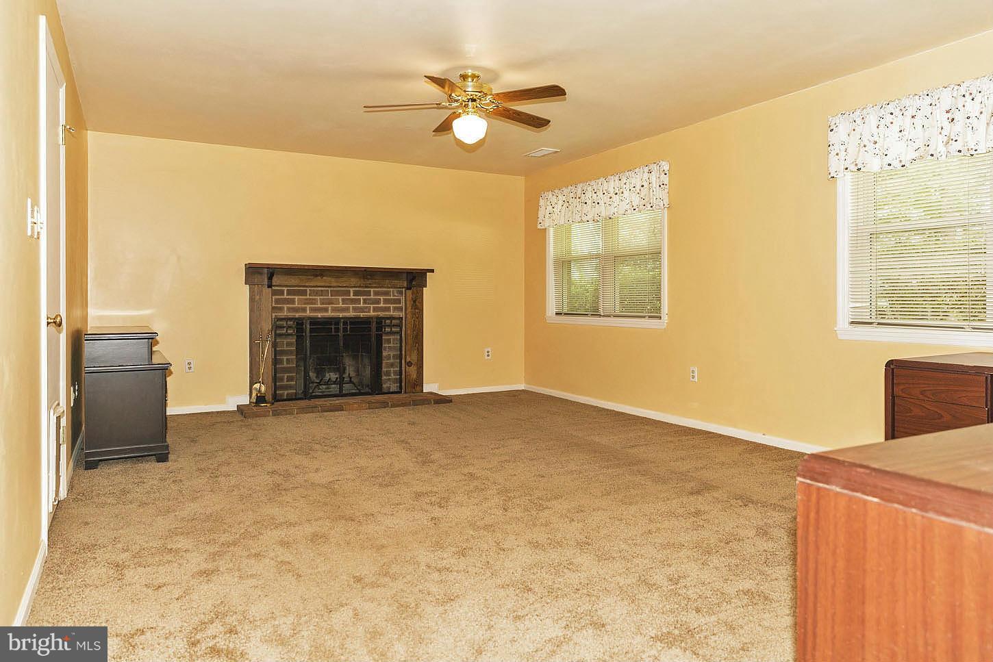 LAKE RIDGE/PROMONTRY OAK - Residential