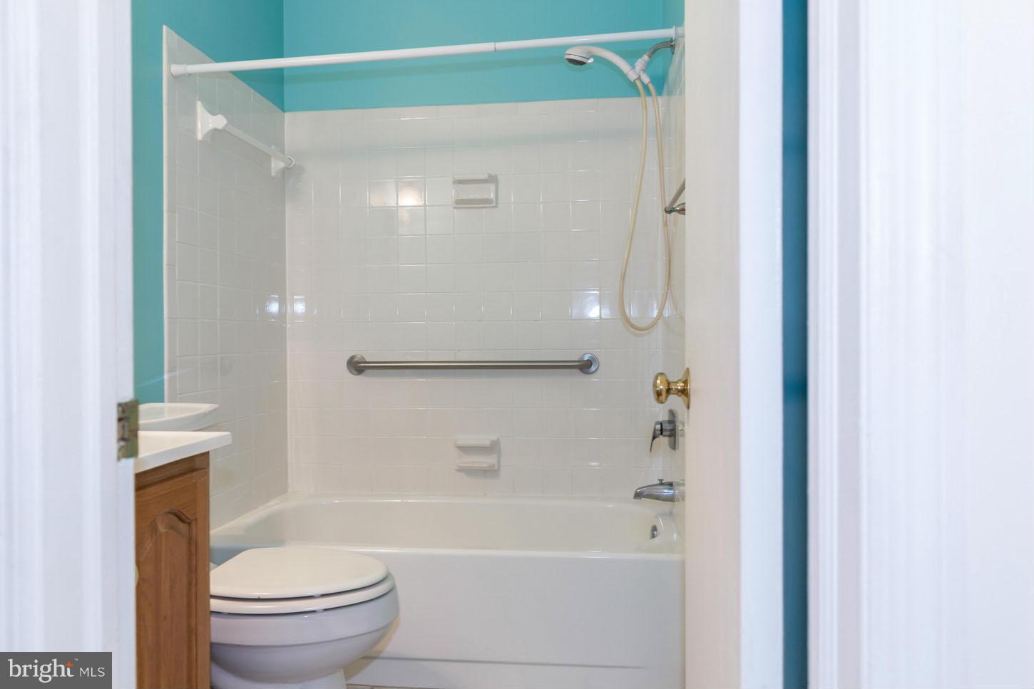 LAKE RIDGE/PROMONTRY OAK - Residential