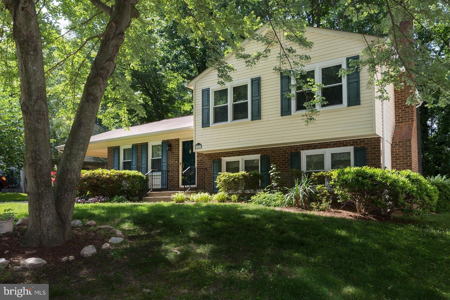 LAKE RIDGE/PROMONTRY OAK - Residential