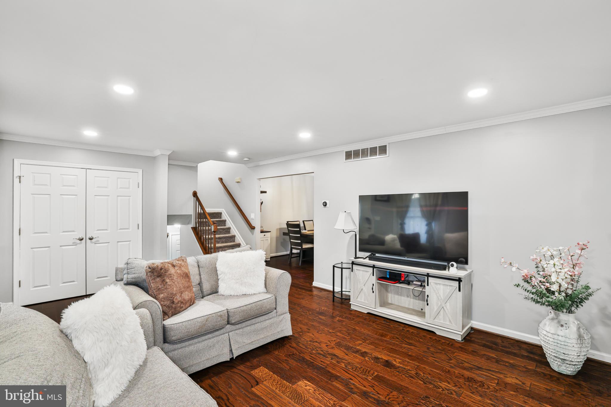 AUTUMN RIDGE - Residential