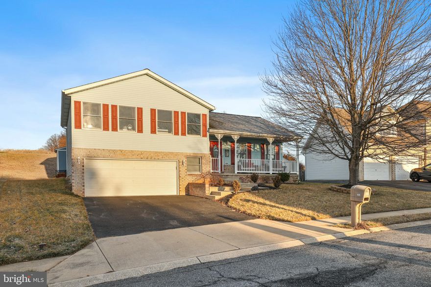 Welcome to this beautiful 4 level split home.******3 bedrooms with possible 4th bedroom with 2.5 baths****  Come in and see everything this home has to offer.  Open floor concept with plenty of natural lighting.  Fully finished basement with an extra level.  Spacious yard  and covered patio for outdoor entertainment. This home has been updated too many to list.