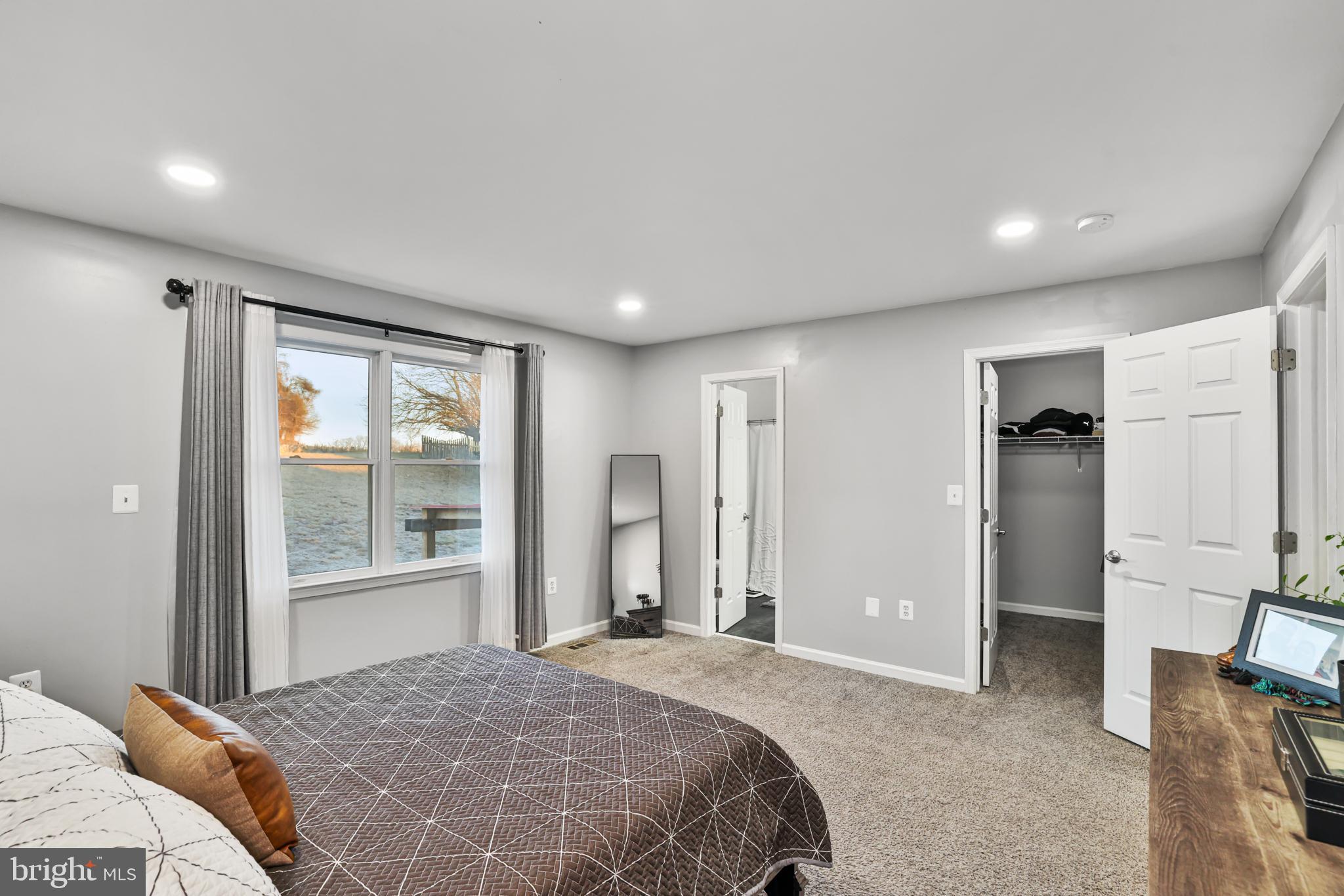 AUTUMN RIDGE - Residential