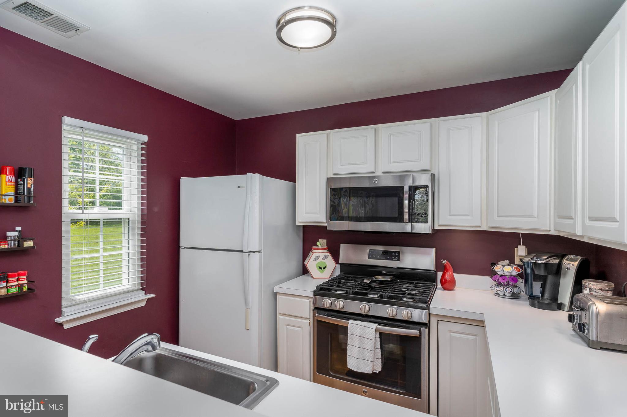 GATEWAY CONDOMINIUM - Residential