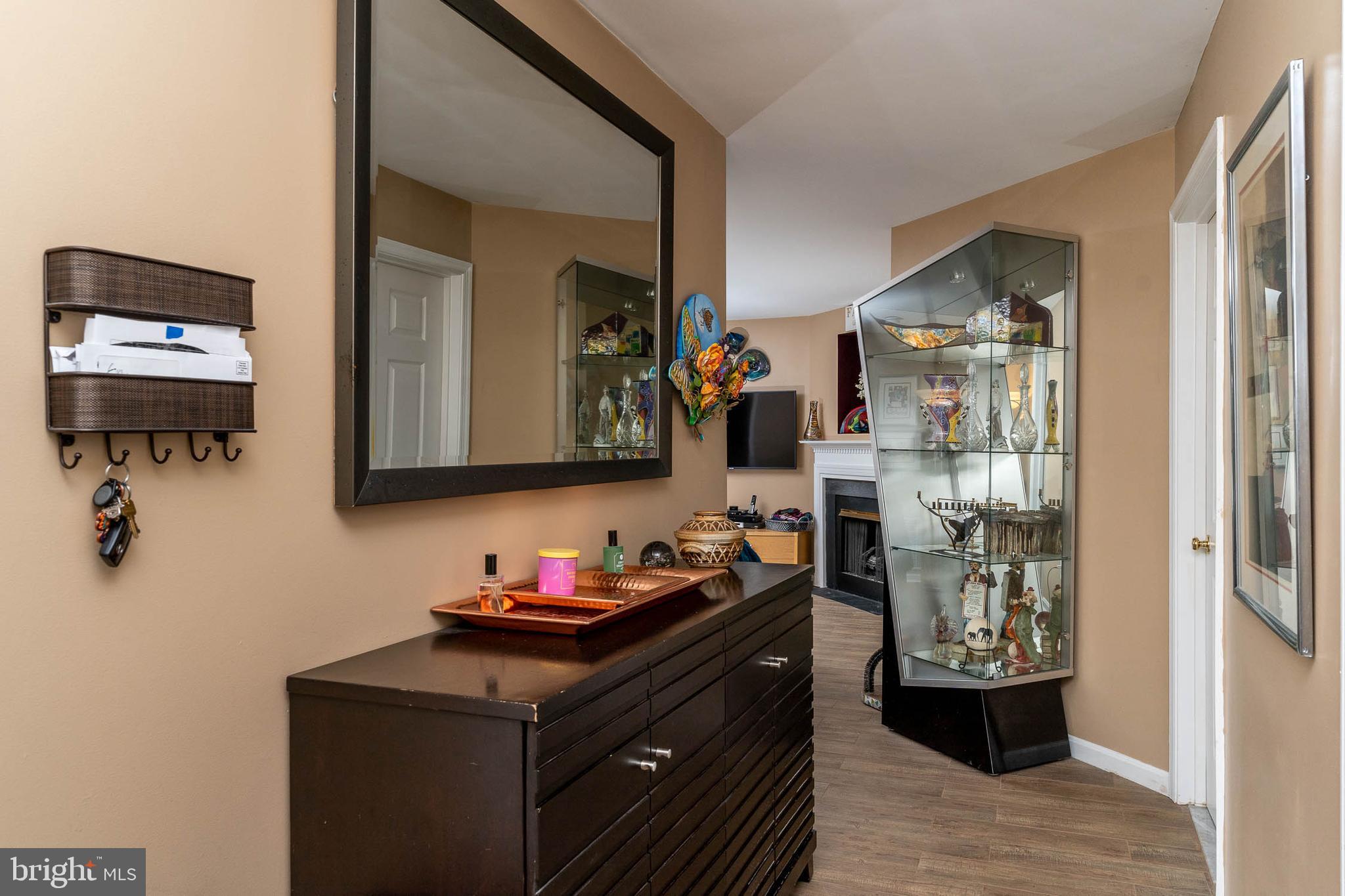 GATEWAY CONDOMINIUM - Residential