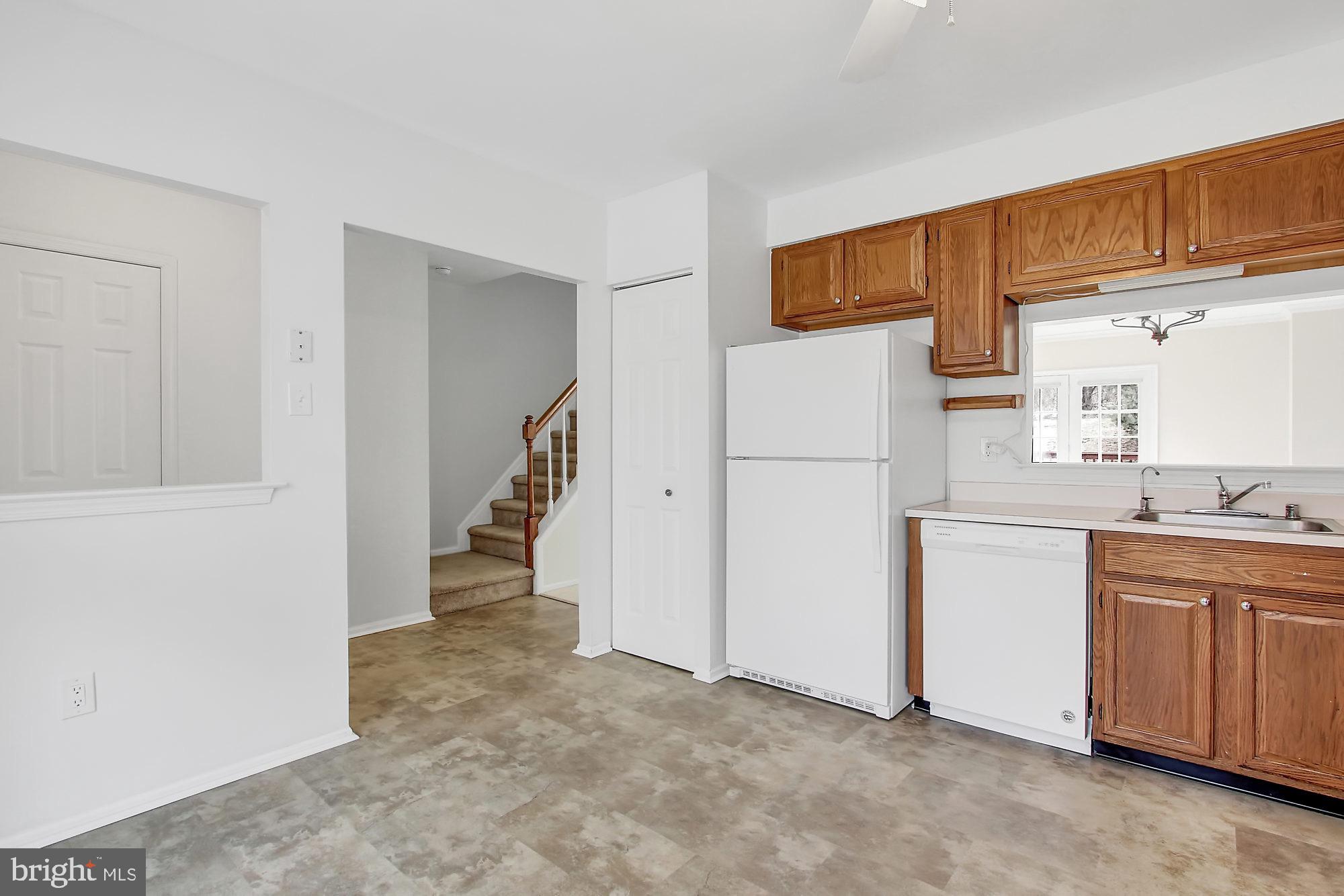 CROMWELL STATION - Residential