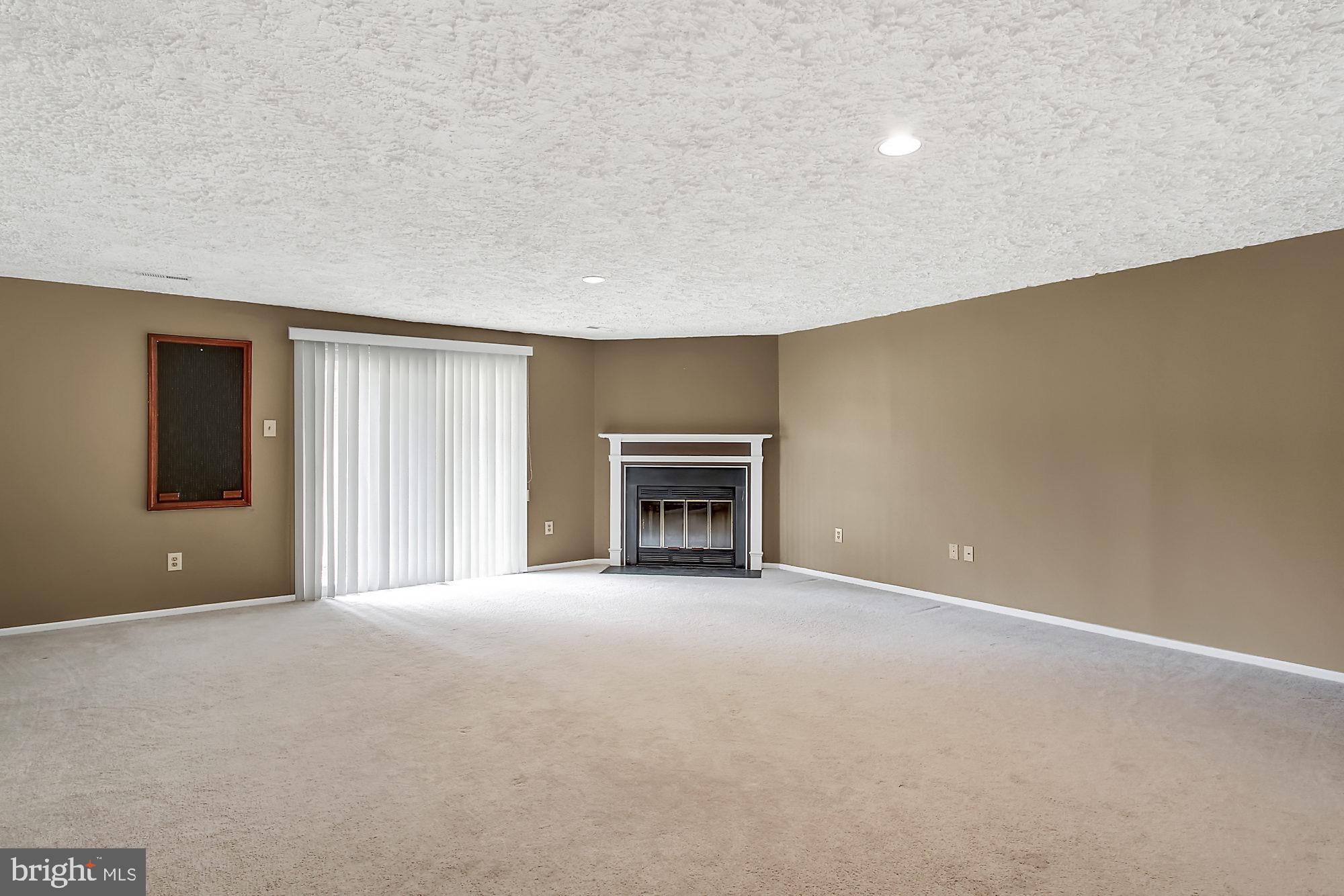 CROMWELL STATION - Residential