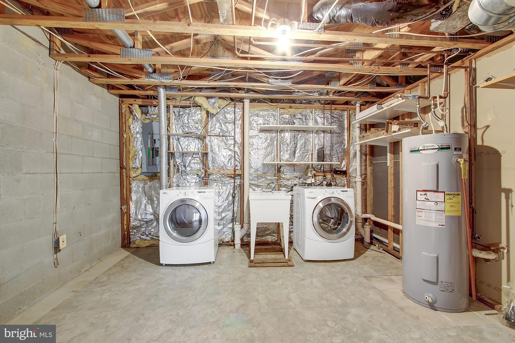 CROMWELL STATION - Residential