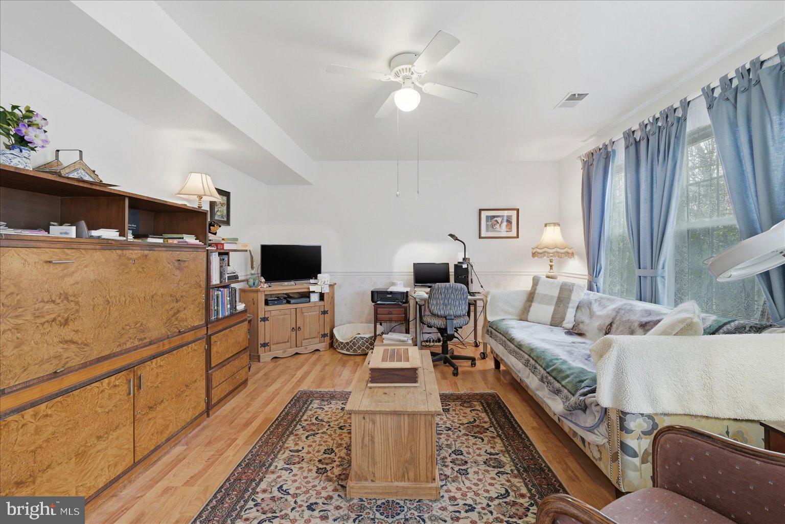 CARDINAL GLEN - Residential