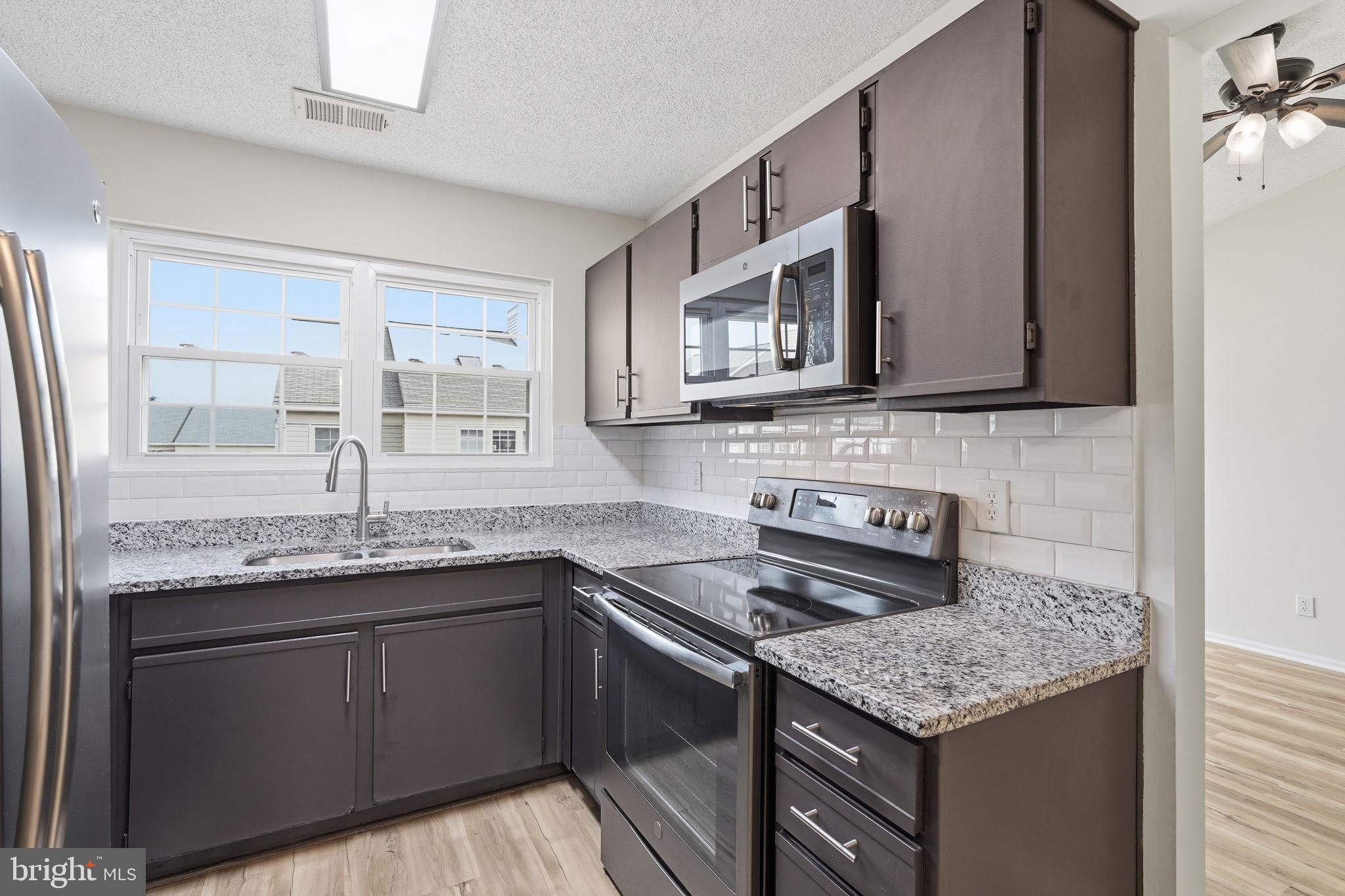 FOX CHASE/EXETER - Residential