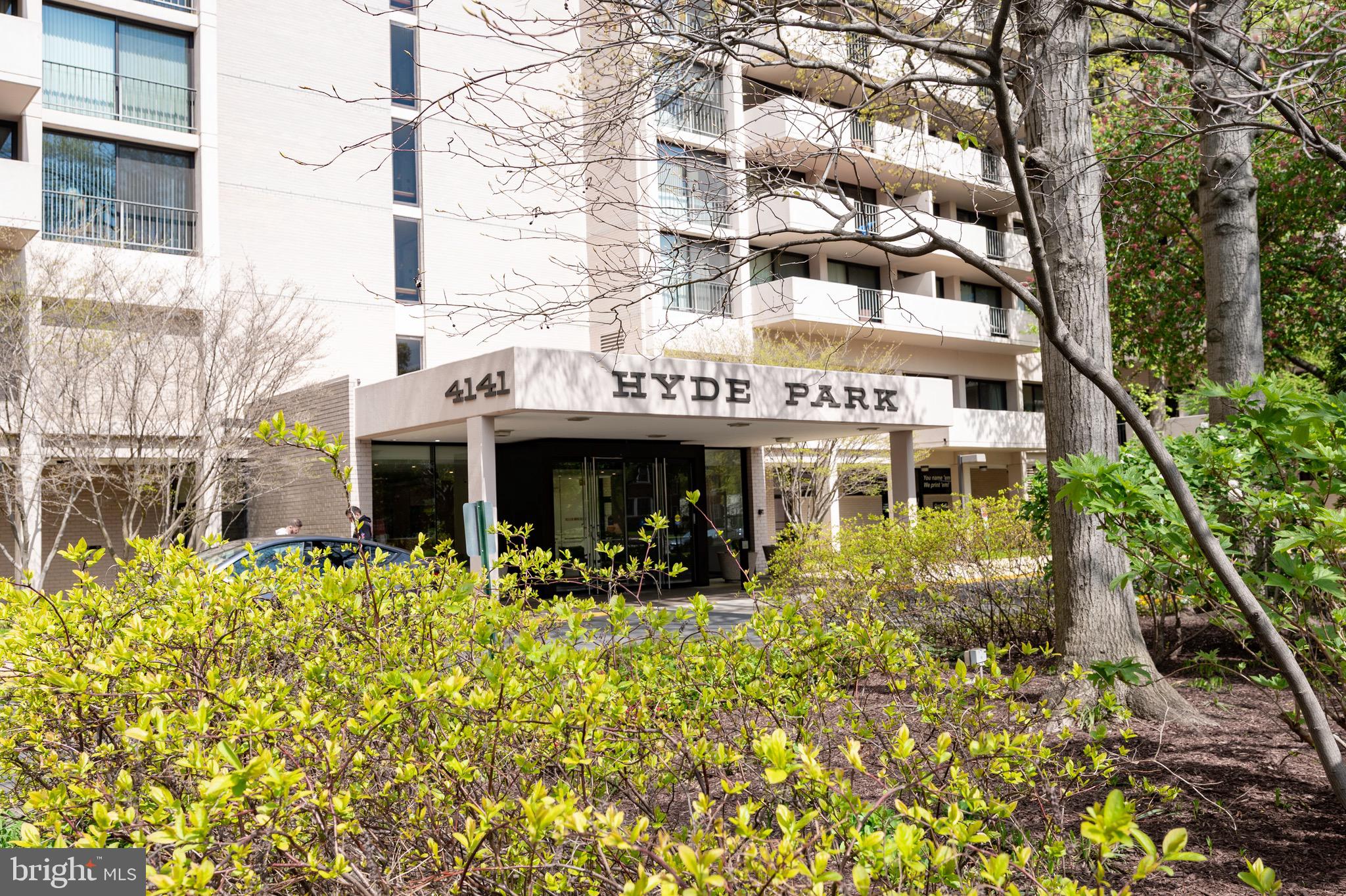 HYDE PARK - Residential