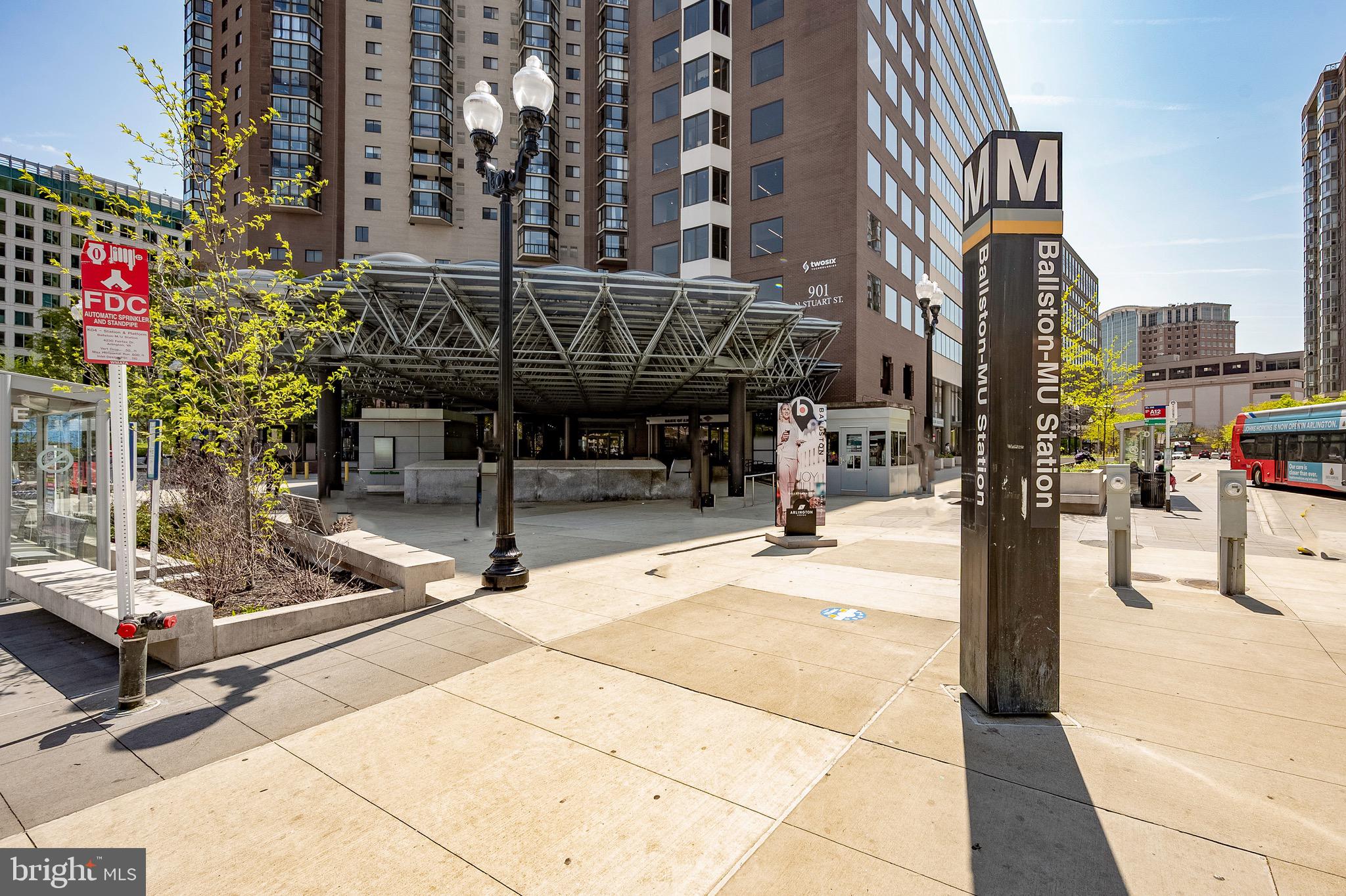 HYDE PARK - Residential