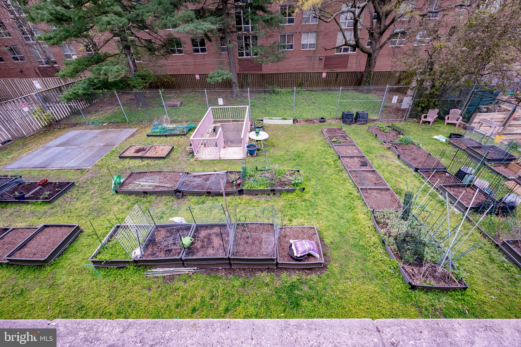 HYDE PARK - Residential