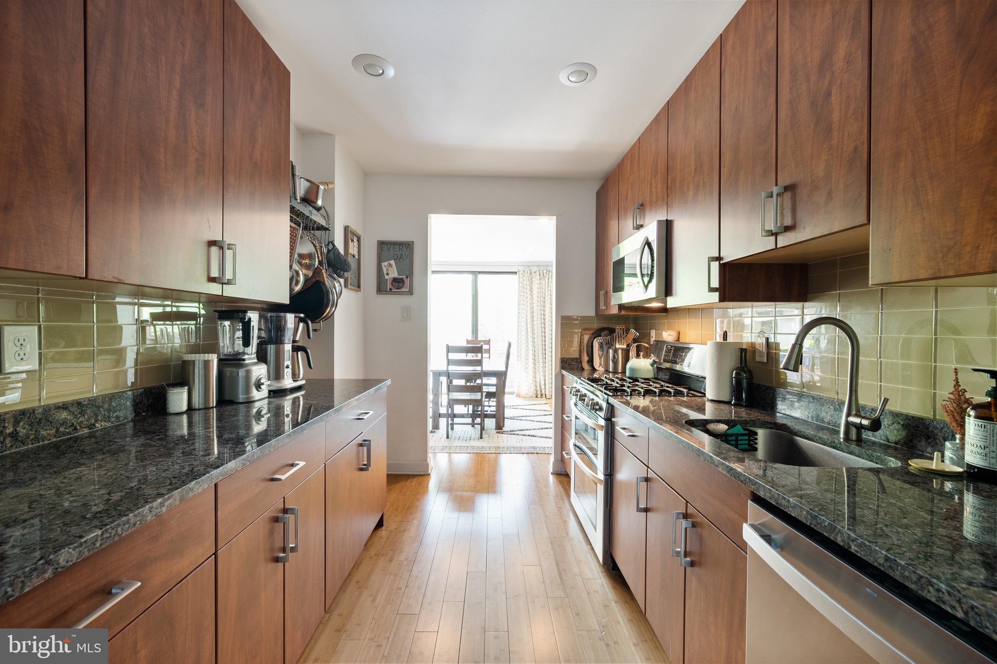 HYDE PARK - Residential