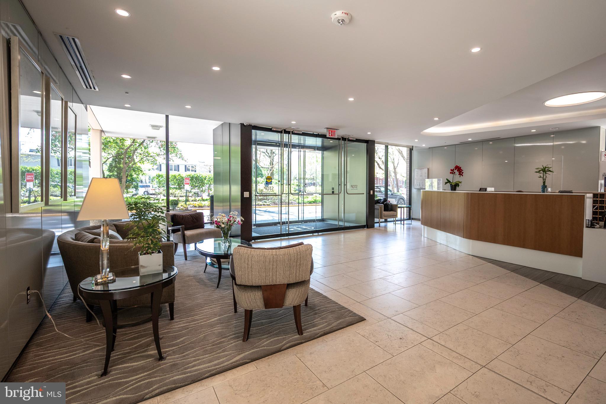 HYDE PARK - Residential