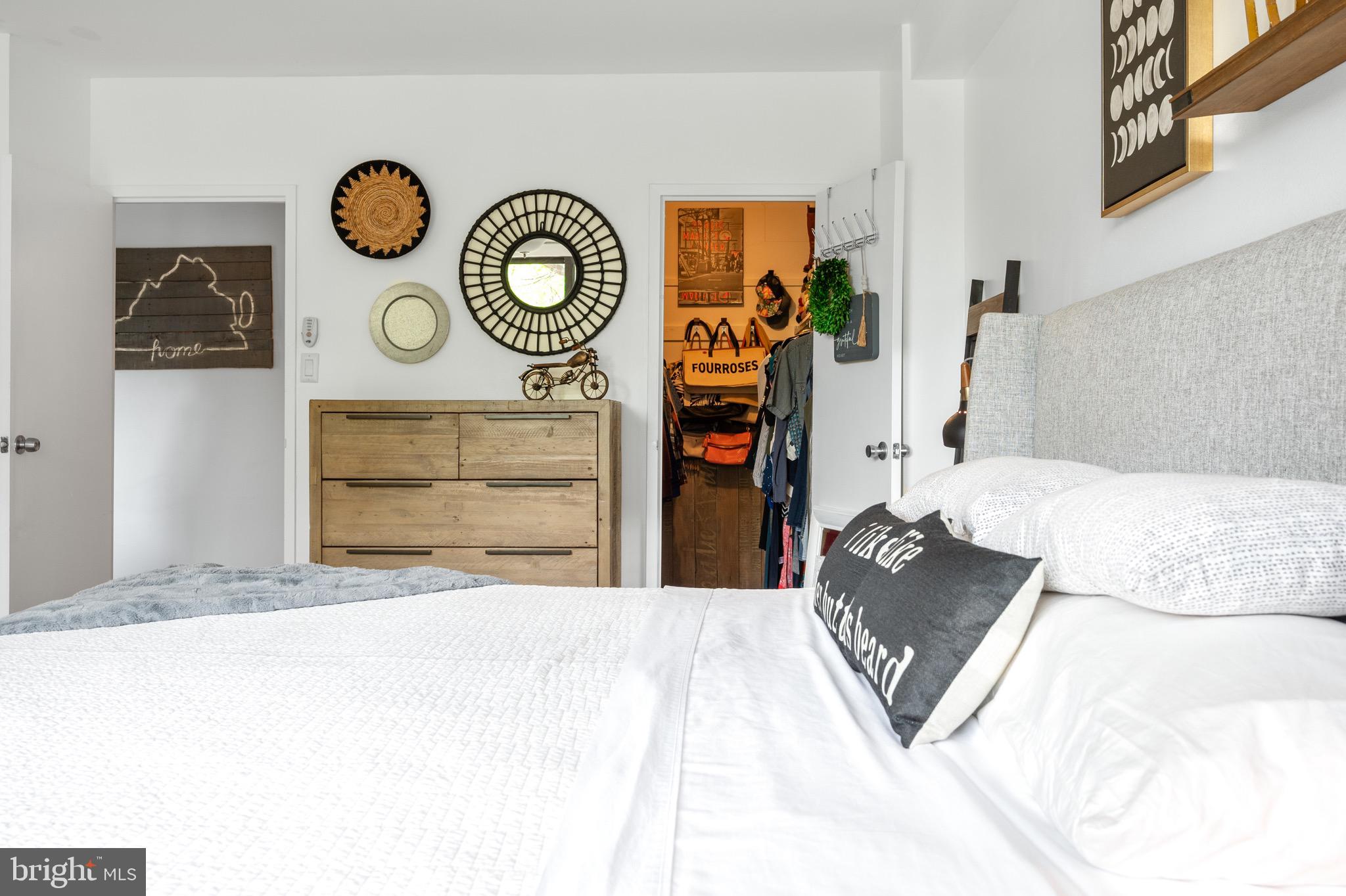 HYDE PARK - Residential