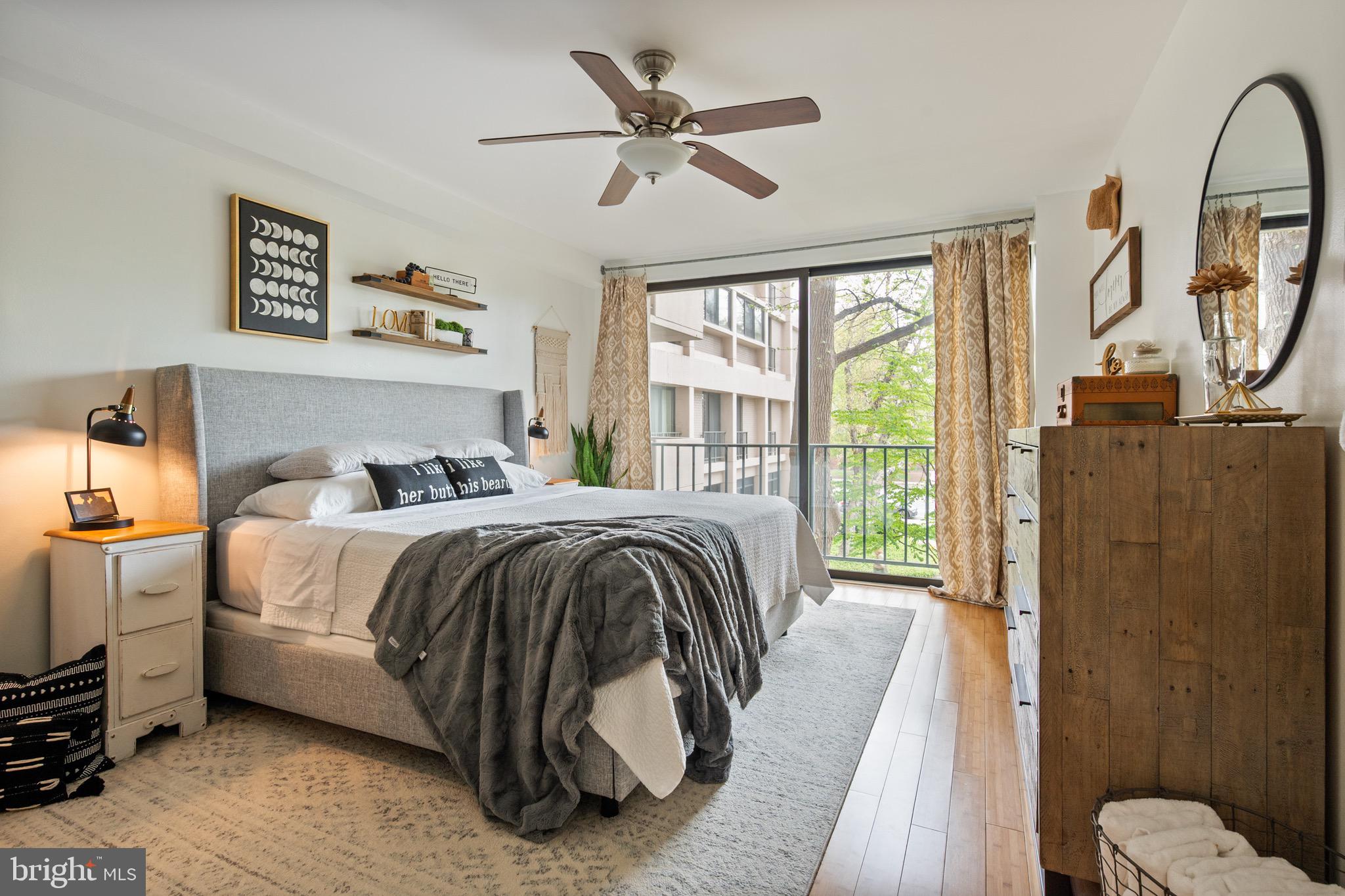 HYDE PARK - Residential