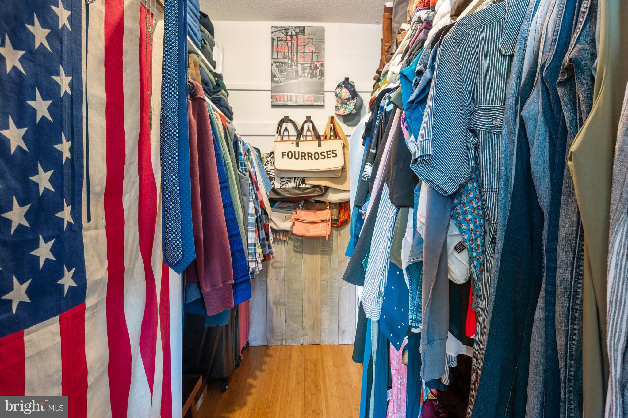 HYDE PARK - Residential