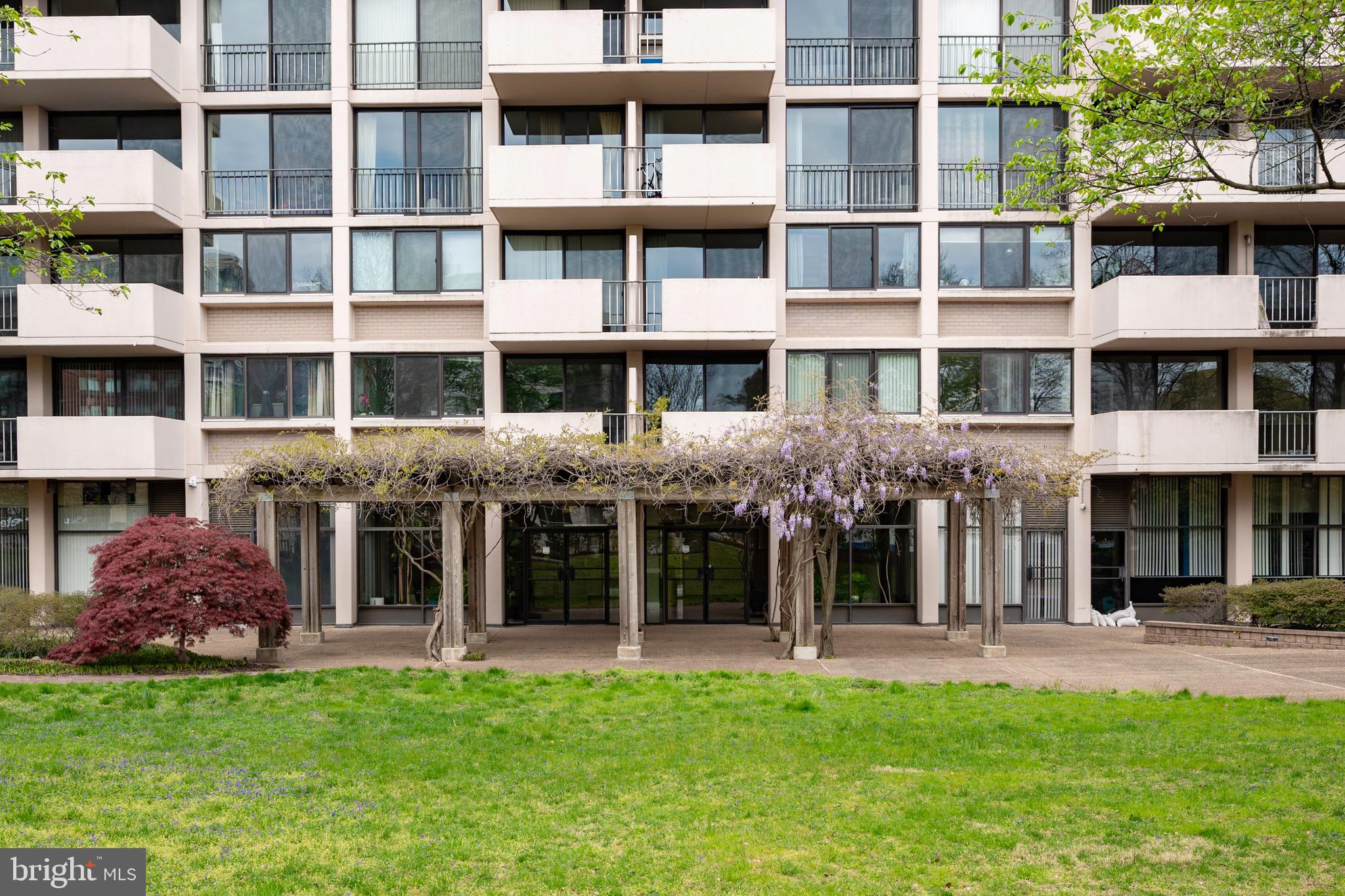 HYDE PARK - Residential