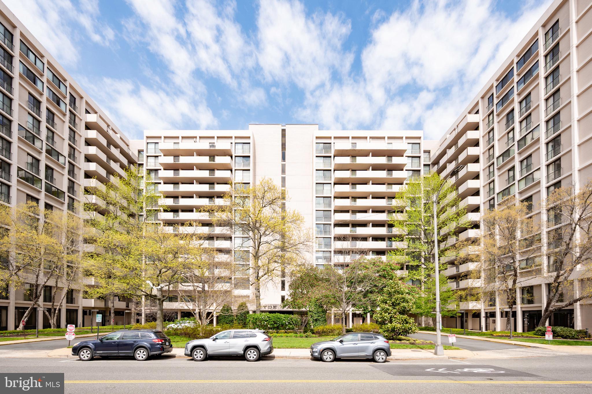 HYDE PARK - Residential