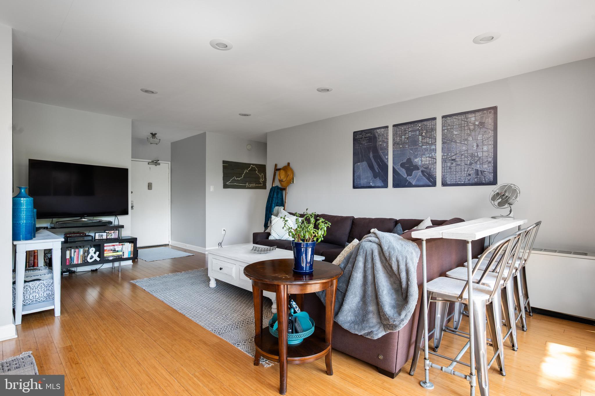 HYDE PARK - Residential