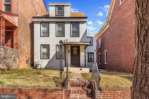 255 Chestnut Street, Pottstown, PA 19464 - MLS#: PAMC2132416