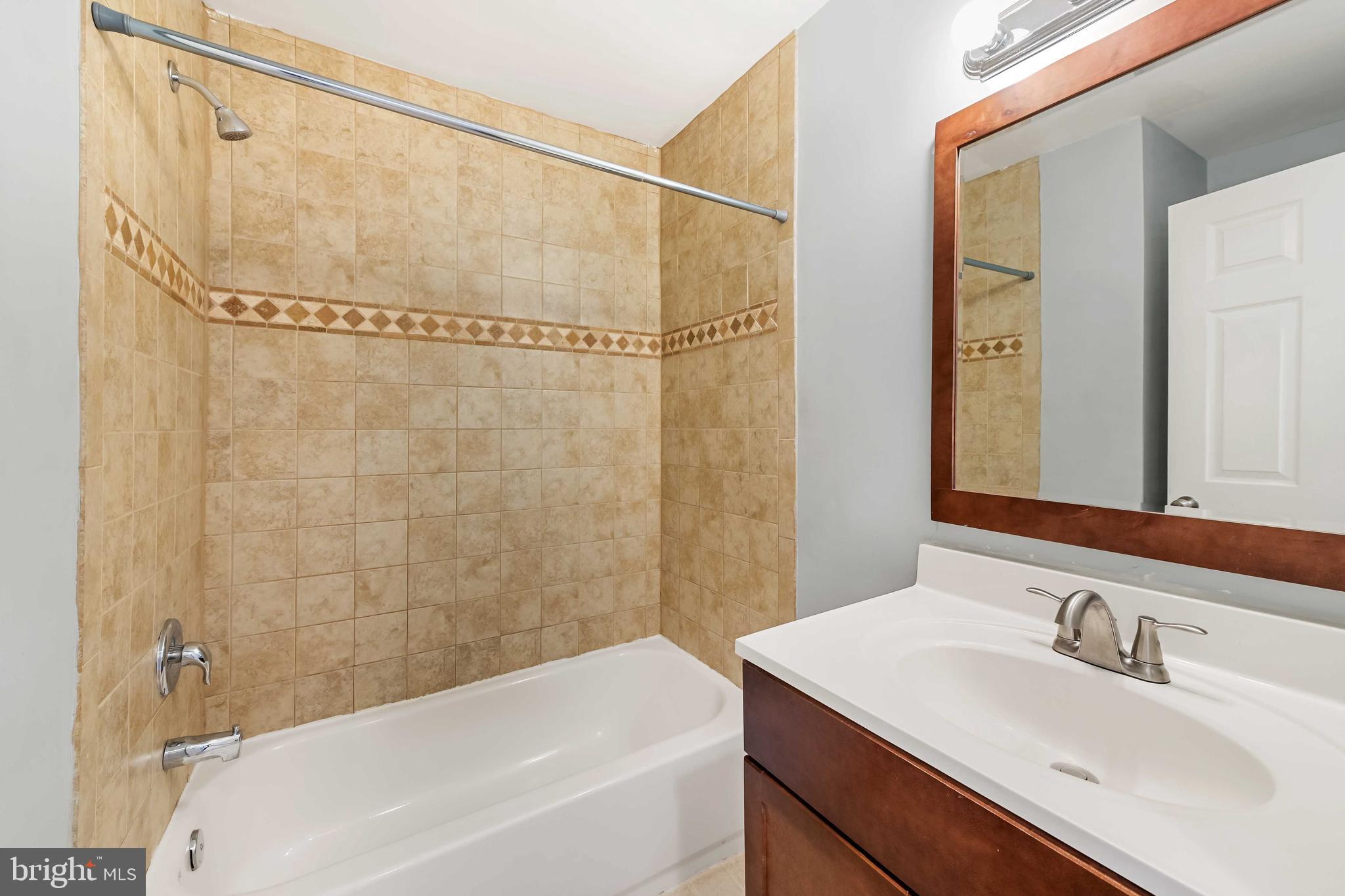 FELLS POINT HISTORIC DISTRICT - Residential Lease