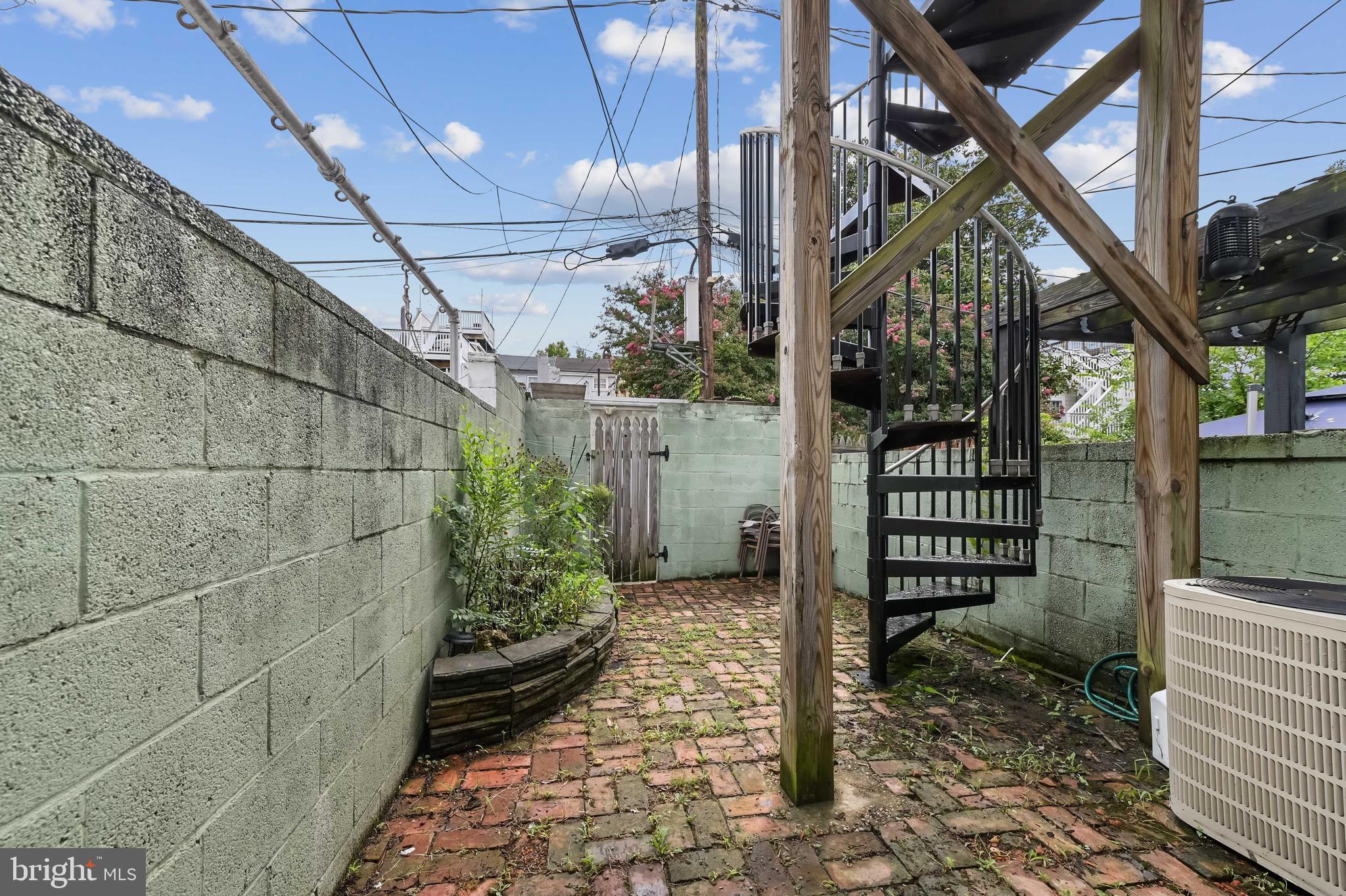 FELLS POINT HISTORIC DISTRICT - Residential Lease