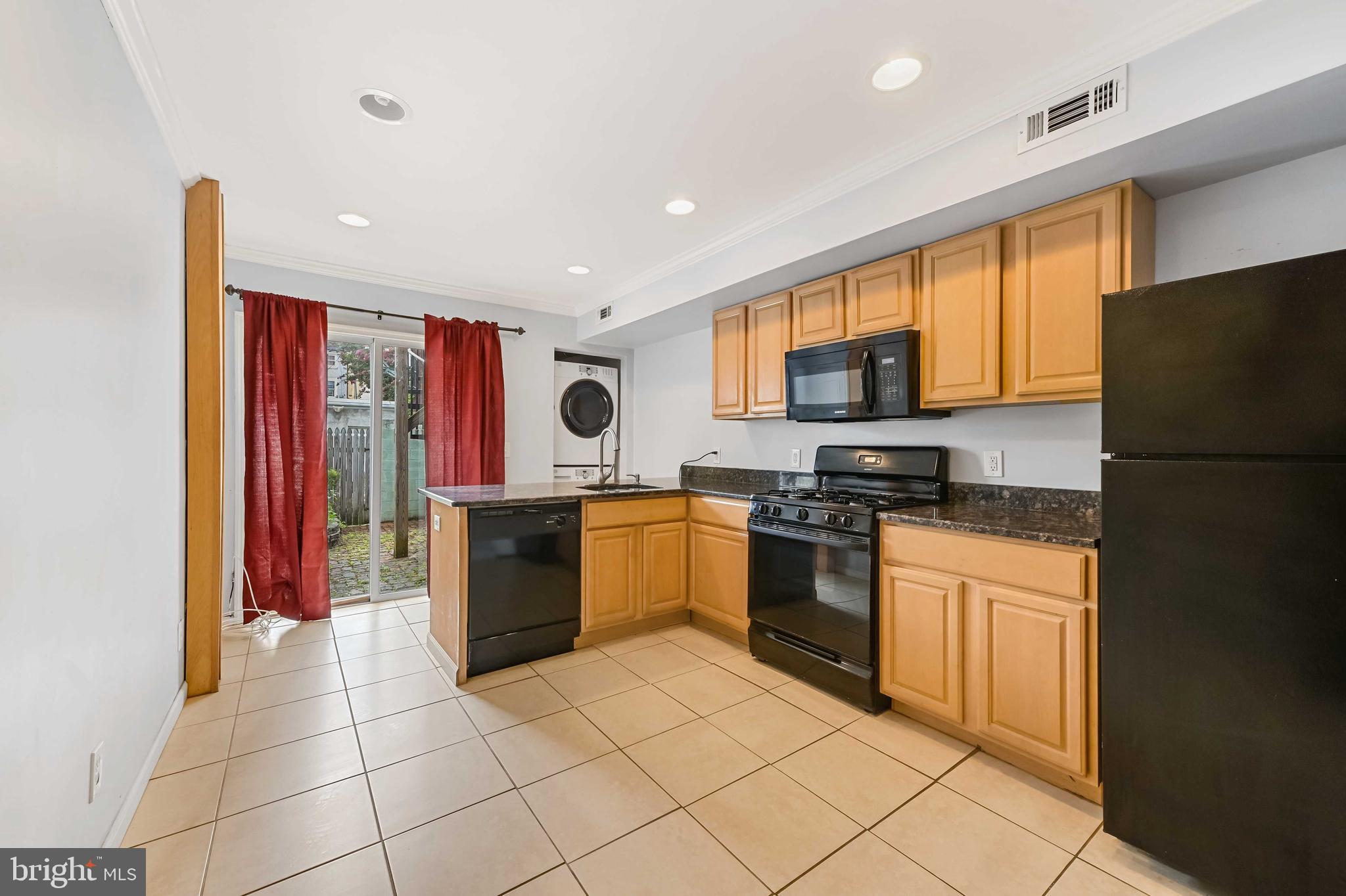 FELLS POINT HISTORIC DISTRICT - Residential Lease