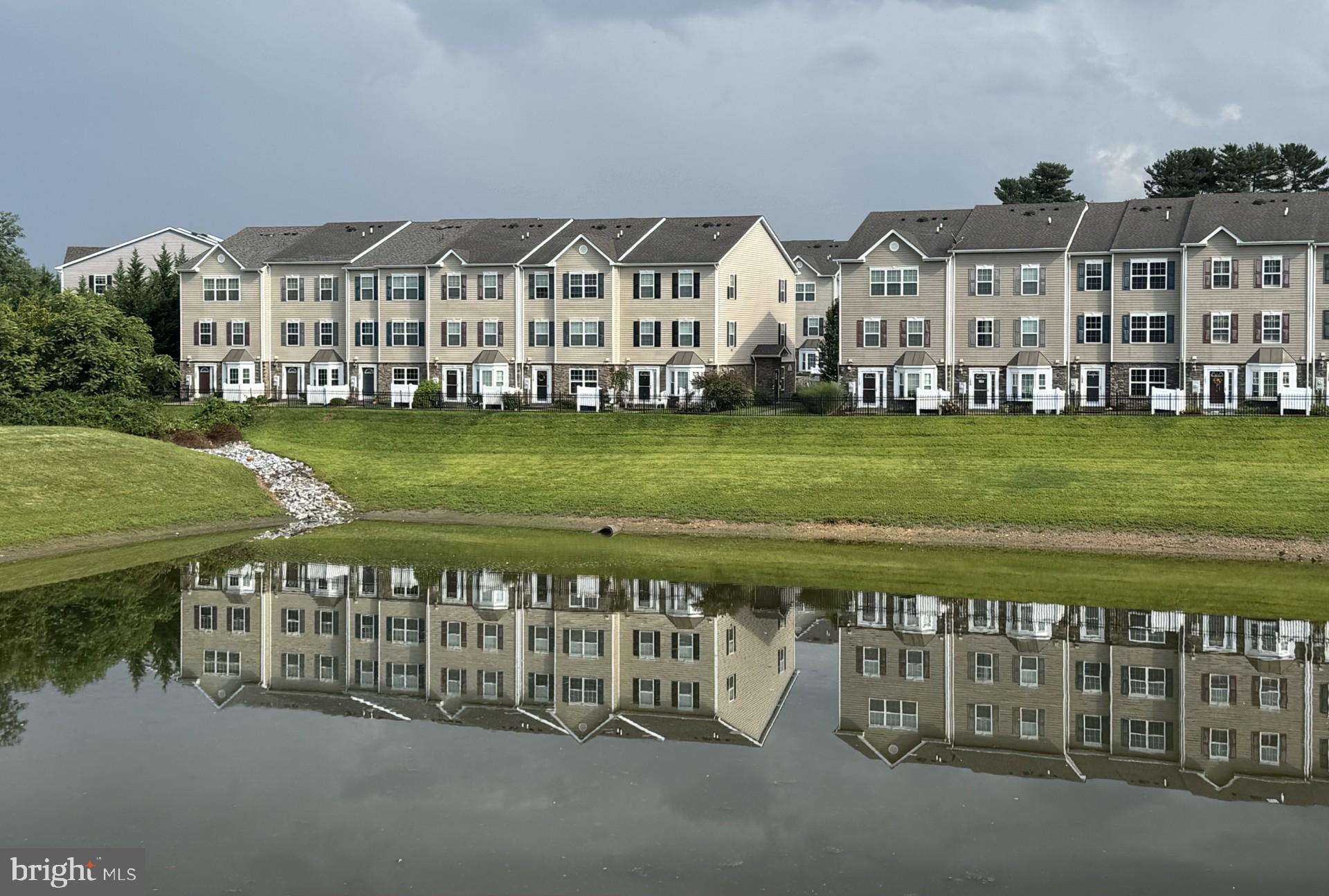 RESERVOIR RIDGE - Residential