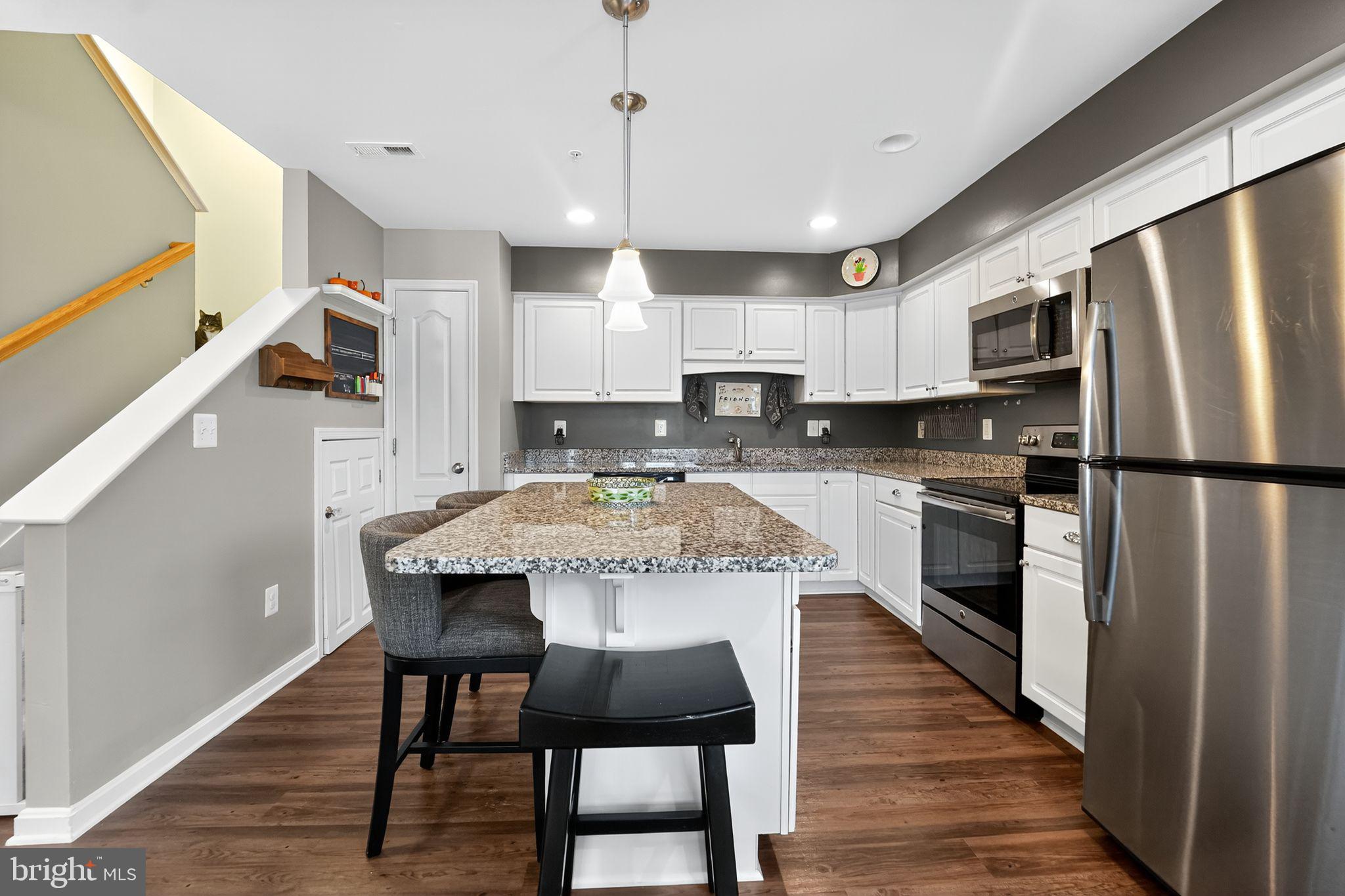 RESERVOIR RIDGE - Residential