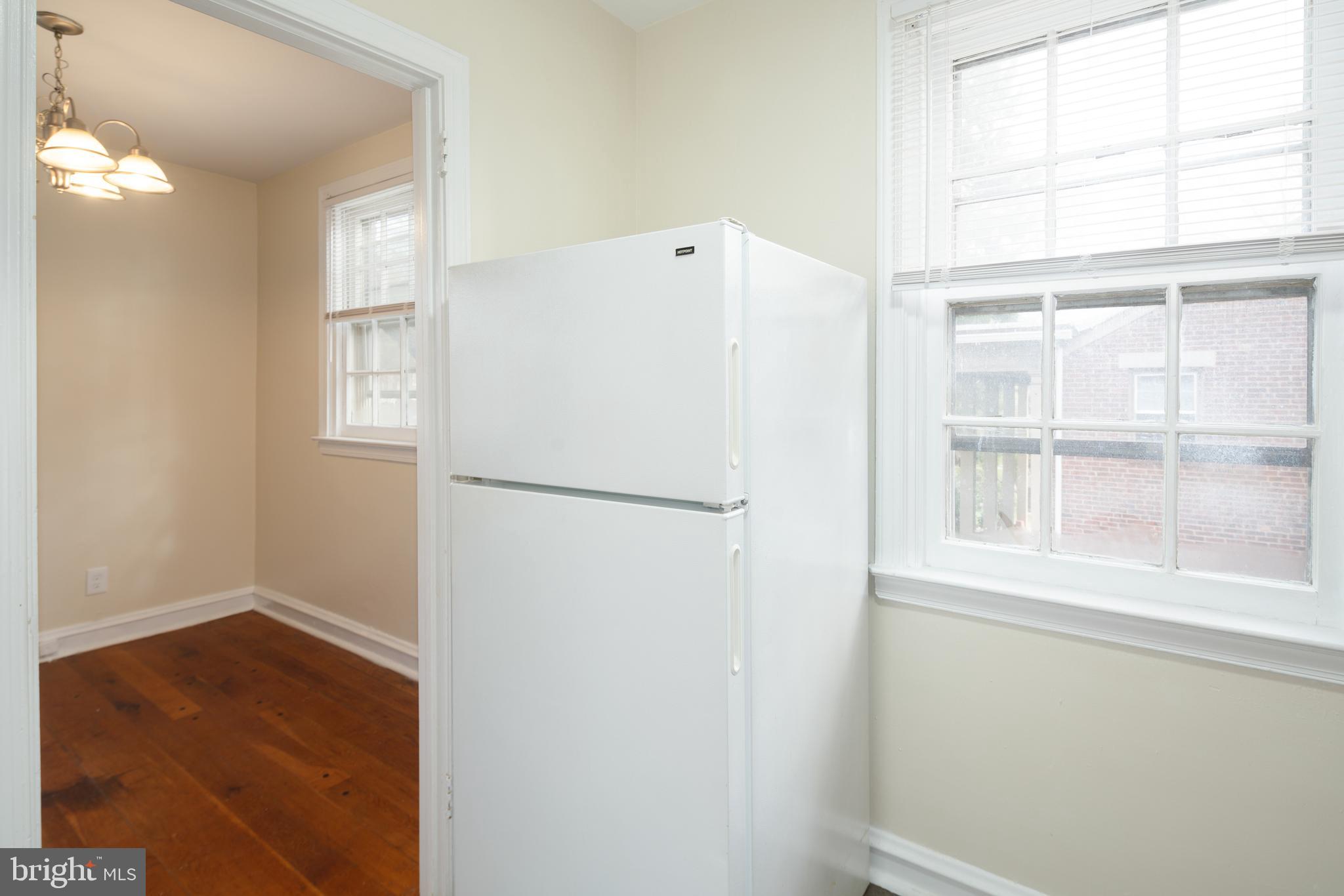 EAST FALLS - Residential Lease